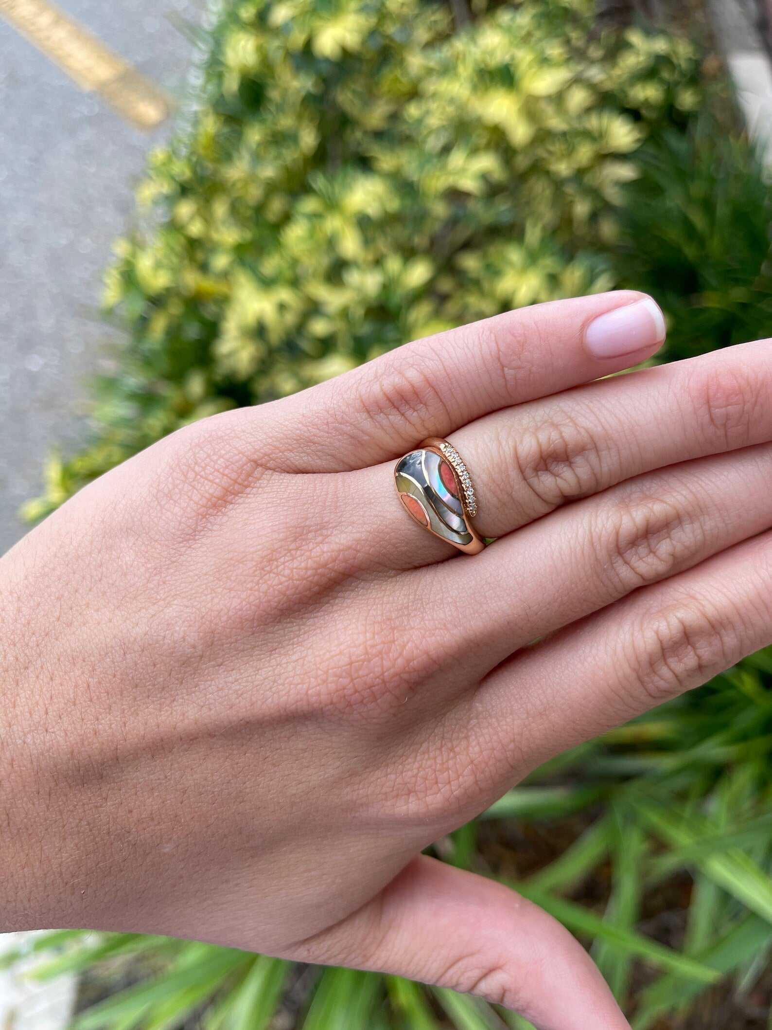 3.06tcw 18K Serpenti Mother of Pearl, Agate, & Diamond Snake Ring