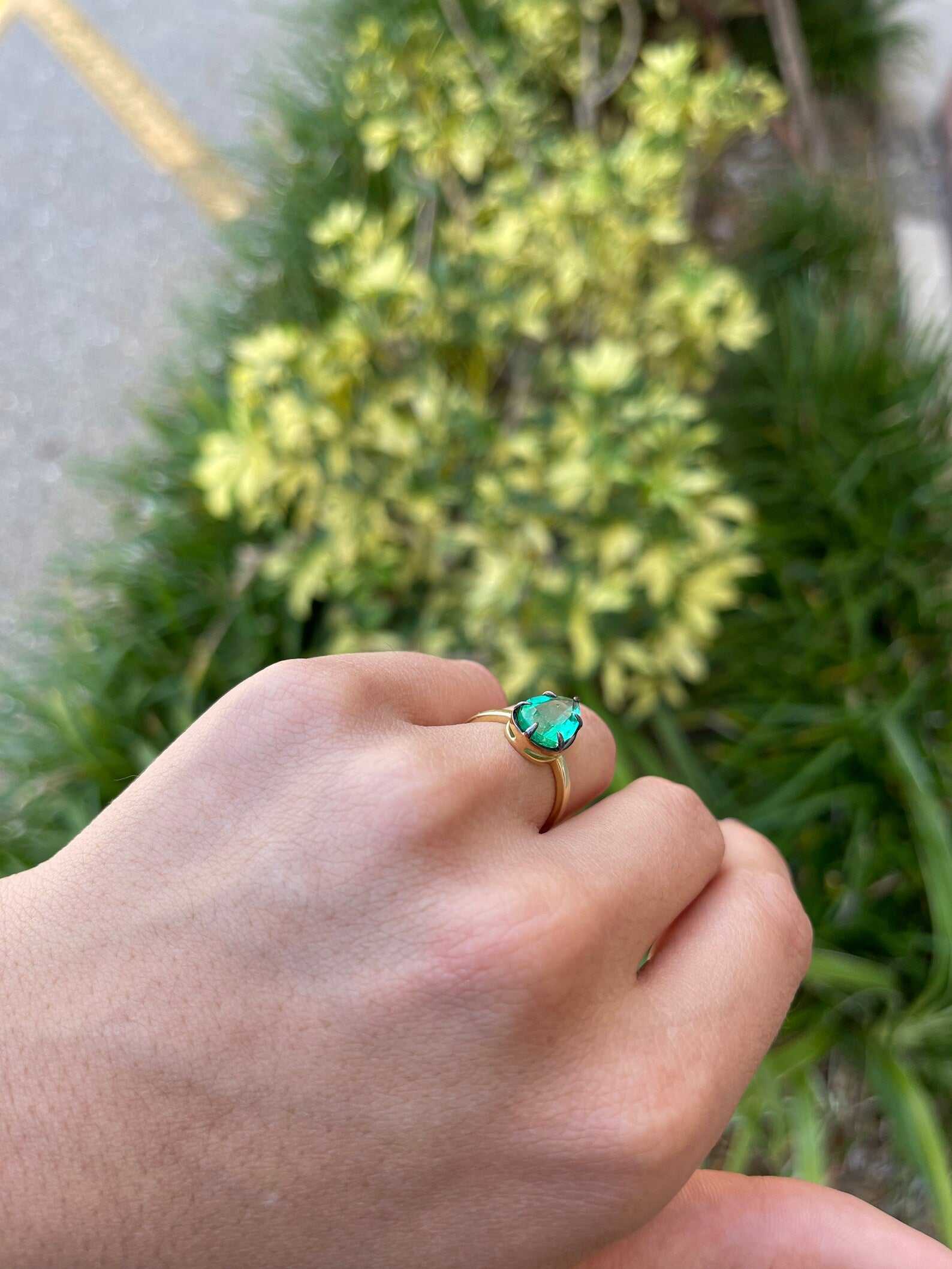 3.0ct Teardrop Colombian Emerald Georgian Styled Solitaire Statement Ring 18K