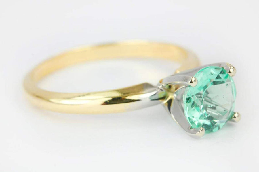 Captivating 1.0 Carat Emerald Round Cut Solitaire - A Stunning 14K Gold Engagement Ring