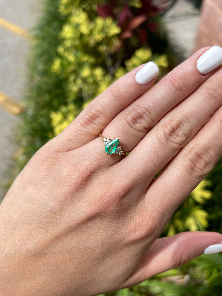 Celebrate Brilliance: 14K Gold Ring Featuring 1.30tcw Emerald & Diamond Pear Shape with V-Prong Accent