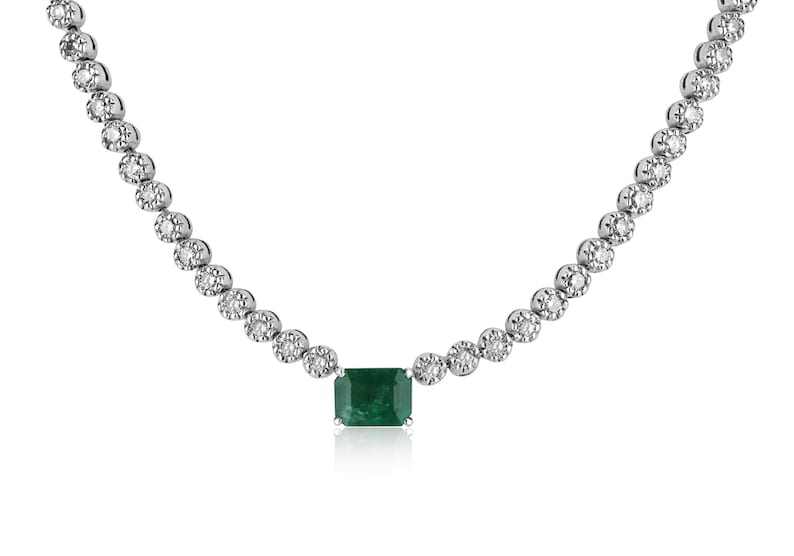 14K white gold choker necklace with dark green emerald and round brilliant diamonds in vintage eight-prong setting