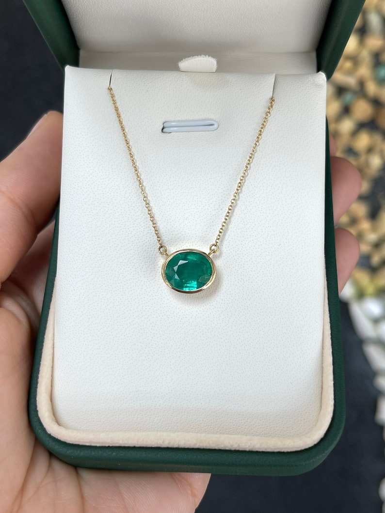 3.20ct 14K Deep Rich Green Emerald Oval Cut East to West Pendant Necklace
