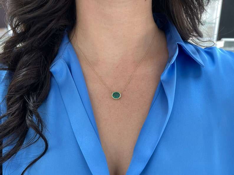 3.20ct 14K Deep Rich Green Emerald Oval Cut East to West Pendant Necklace - JR Colombian Emeralds