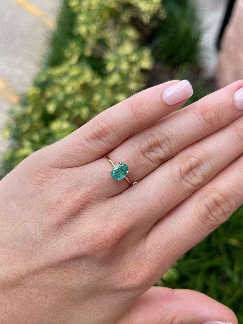 Classic Charm: 14K Gold Ring with 1.30ct Dainty Lush Green Oval Cut Emerald Solitaire