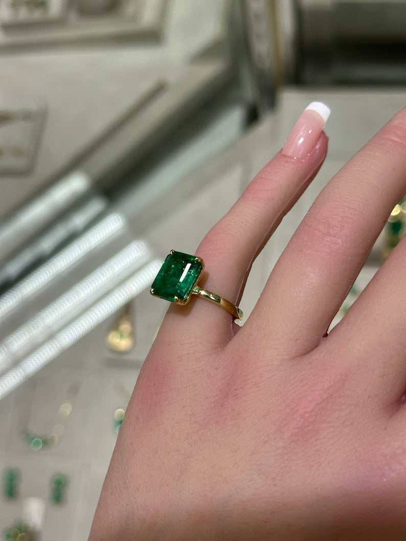 4.46ct 18K Large Emerald Cut Solitaire Engagement Ring in 750 Gold - JR Colombian Emeralds