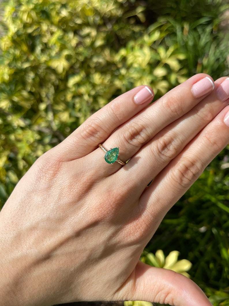 1.95ct 14K Pear Cut Emerald Solitaire Ring – Lush Green Twisted Band 585 Yellow - JR Colombian Emeralds