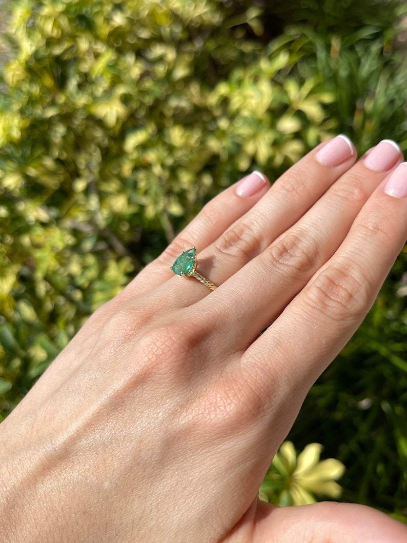 1.95ct 14K Pear Cut Emerald Solitaire Ring – Lush Green Twisted Band 585 Yellow - JR Colombian Emeralds