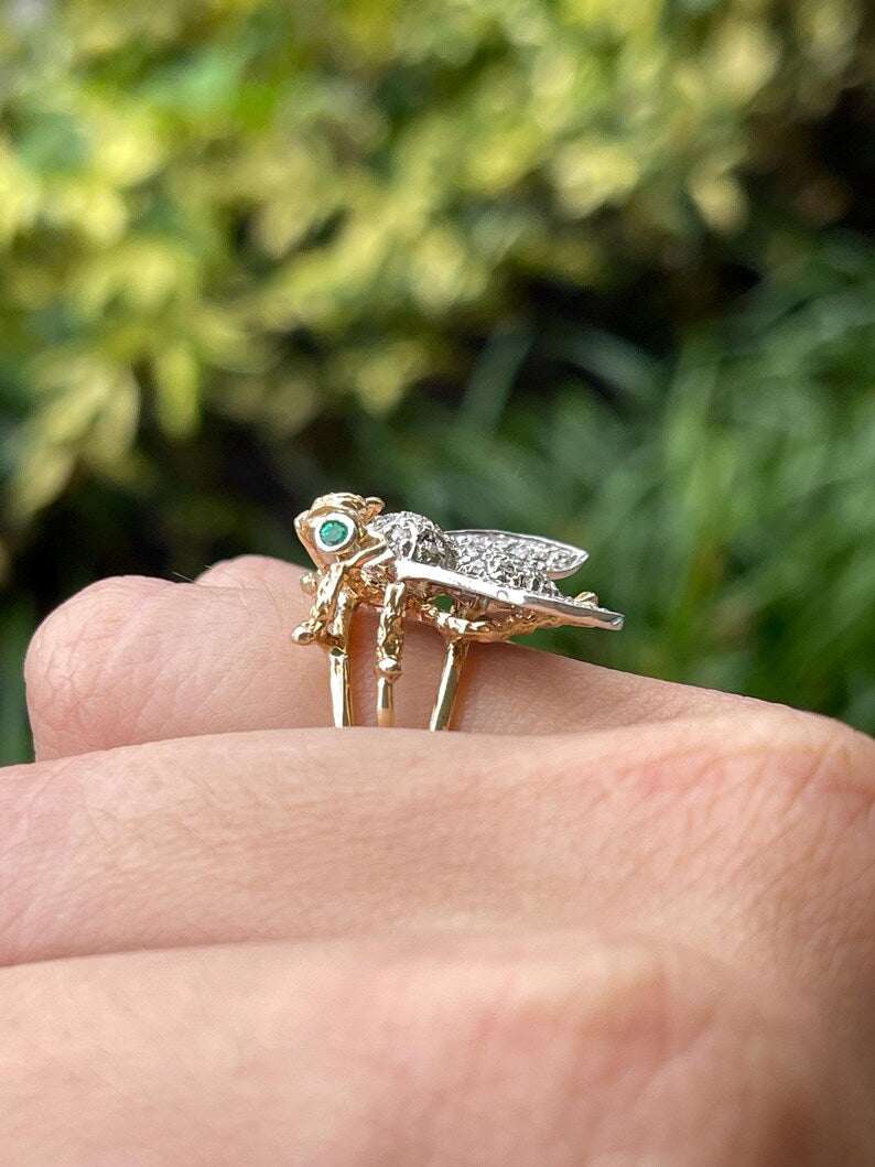 0.06-Carats 14K Two-Toned Gold Bee Ring with Emerald Eyes & Diamond Cluster - Statement Jewelry - JR Colombian Emeralds