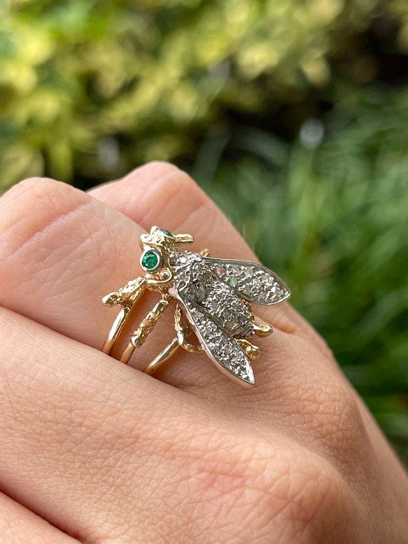 0.06-Carats 14K Two-Toned Gold Bee Ring with Emerald Eyes & Diamond Cluster - Statement Jewelry - JR Colombian Emeralds