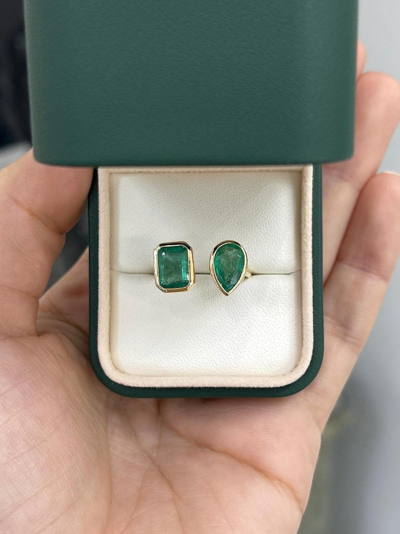 14K Gold Toi Et Moi Ring Featuring Pear Cut Emeralds - 3.23tcw