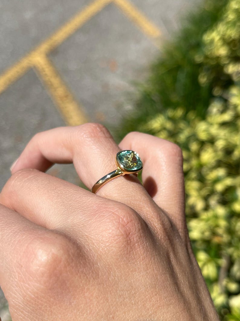 2.88ct 18K Gold Bezel Set Cushion Cut Emerald Ring Mint Green Gemstone