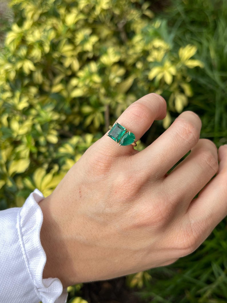 Elegant 14K Toi et Moi Ring with 3.33tcw Pear Shaped Emeralds - Stacking Style
