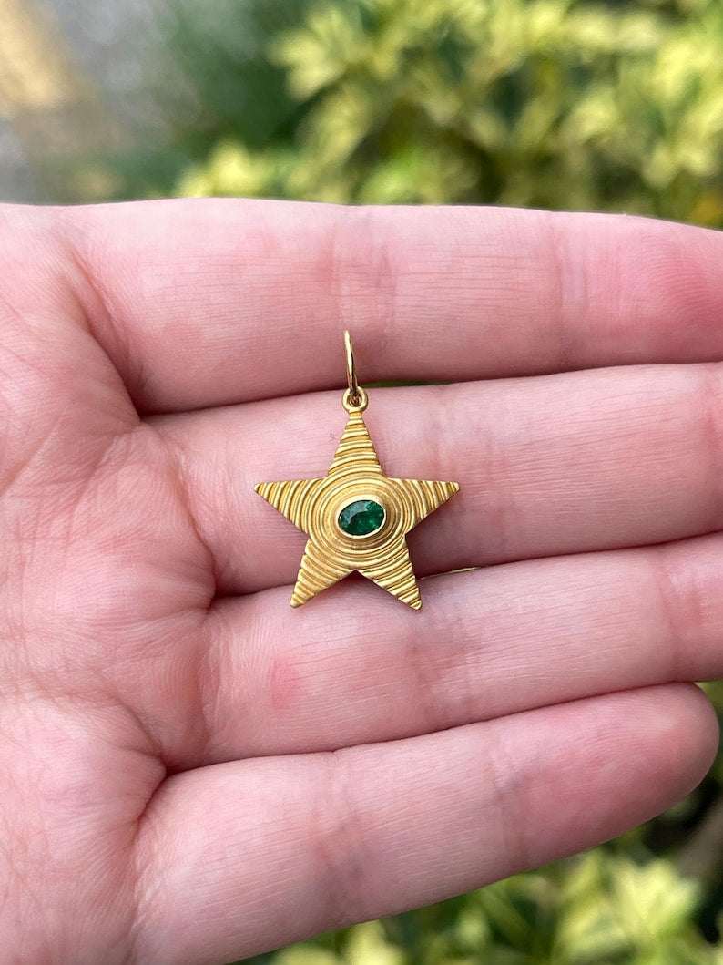0.19ct 14K Emerald Star Pendant, Textured Gold Rippled Oval Bezel 585 - JR Colombian Emeralds