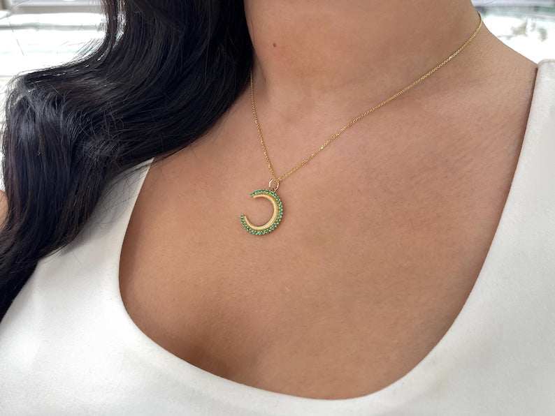 0.52tcw 14K Emerald & Ribbed Gold Crescent Moon Charm Pendant - JR Colombian Emeralds