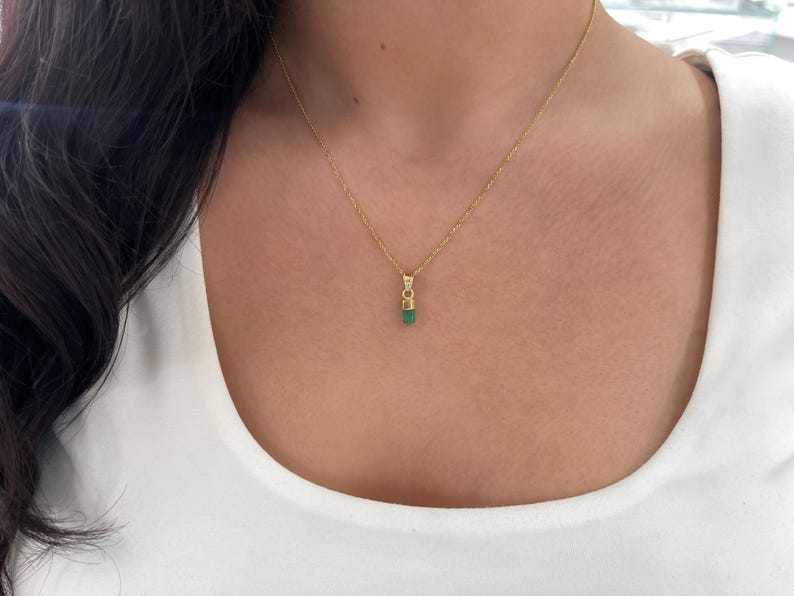 1.58 Carat 18K Vivid Green Rough Colombian Emerald Pendant - JR Colombian Emeralds