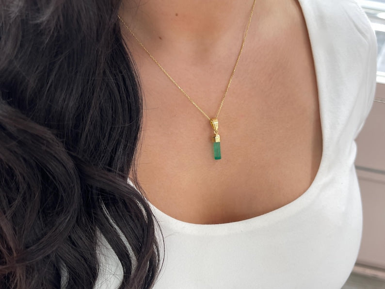 2.71ct 18K Natural Rough Colombian Emerald Crystal Pendant Necklace Unisex