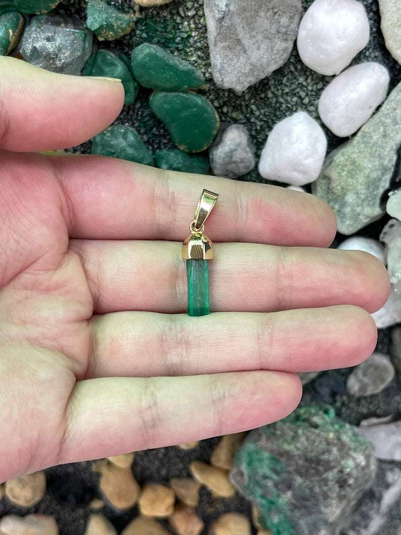 2.71ct 18K Natural Rough Colombian Emerald Crystal Pendant Necklace Unisex - JR Colombian Emeralds