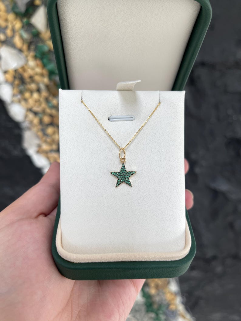 Vivid Emerald Star Charm Pendant – 14K Black Rhodium, 0.20tcw Round Cut