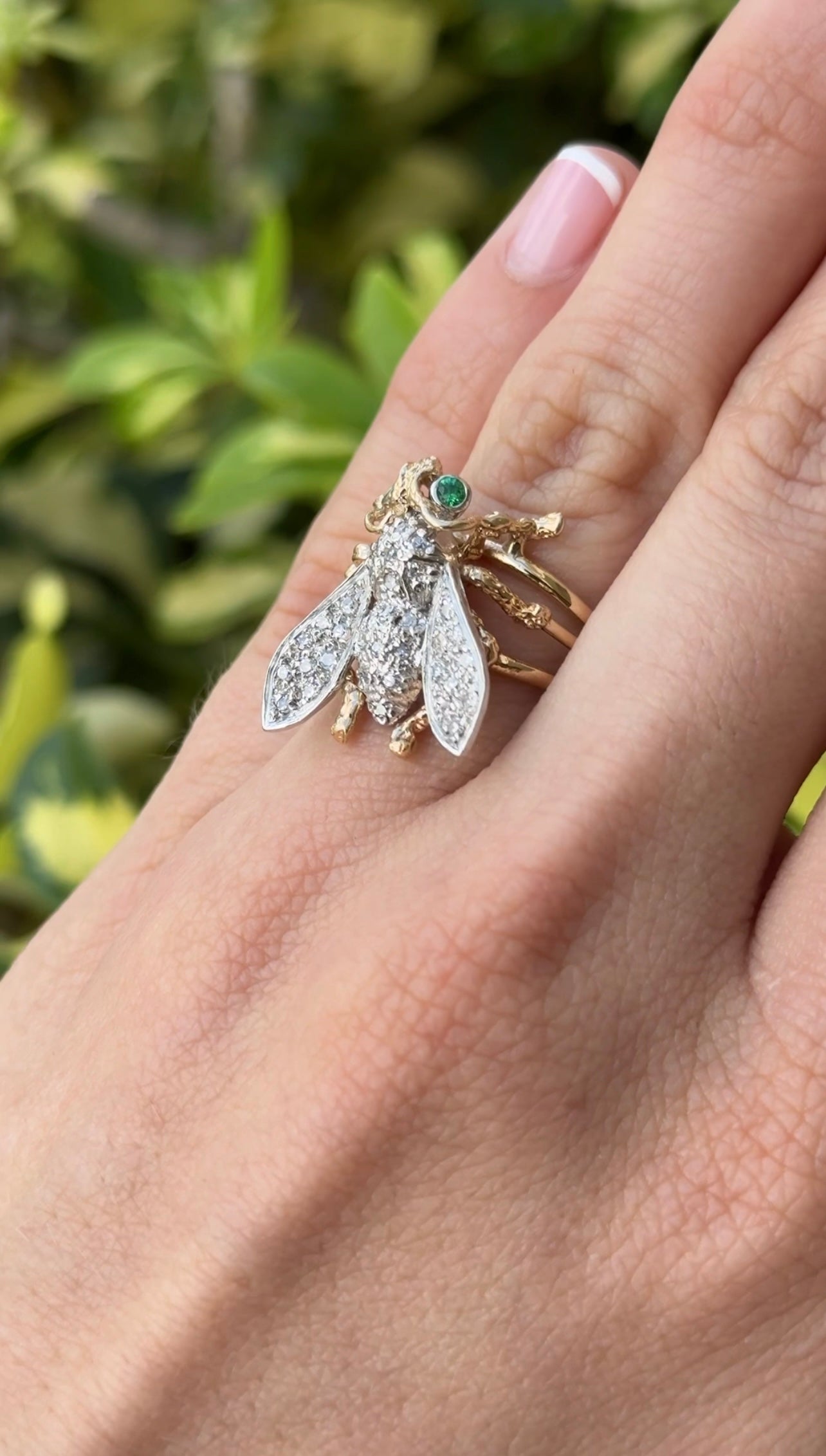 IG Exclusive 0.40tcw Emerald & Diamond Bee Ring 14K Two Toned - JR Colombian Emeralds