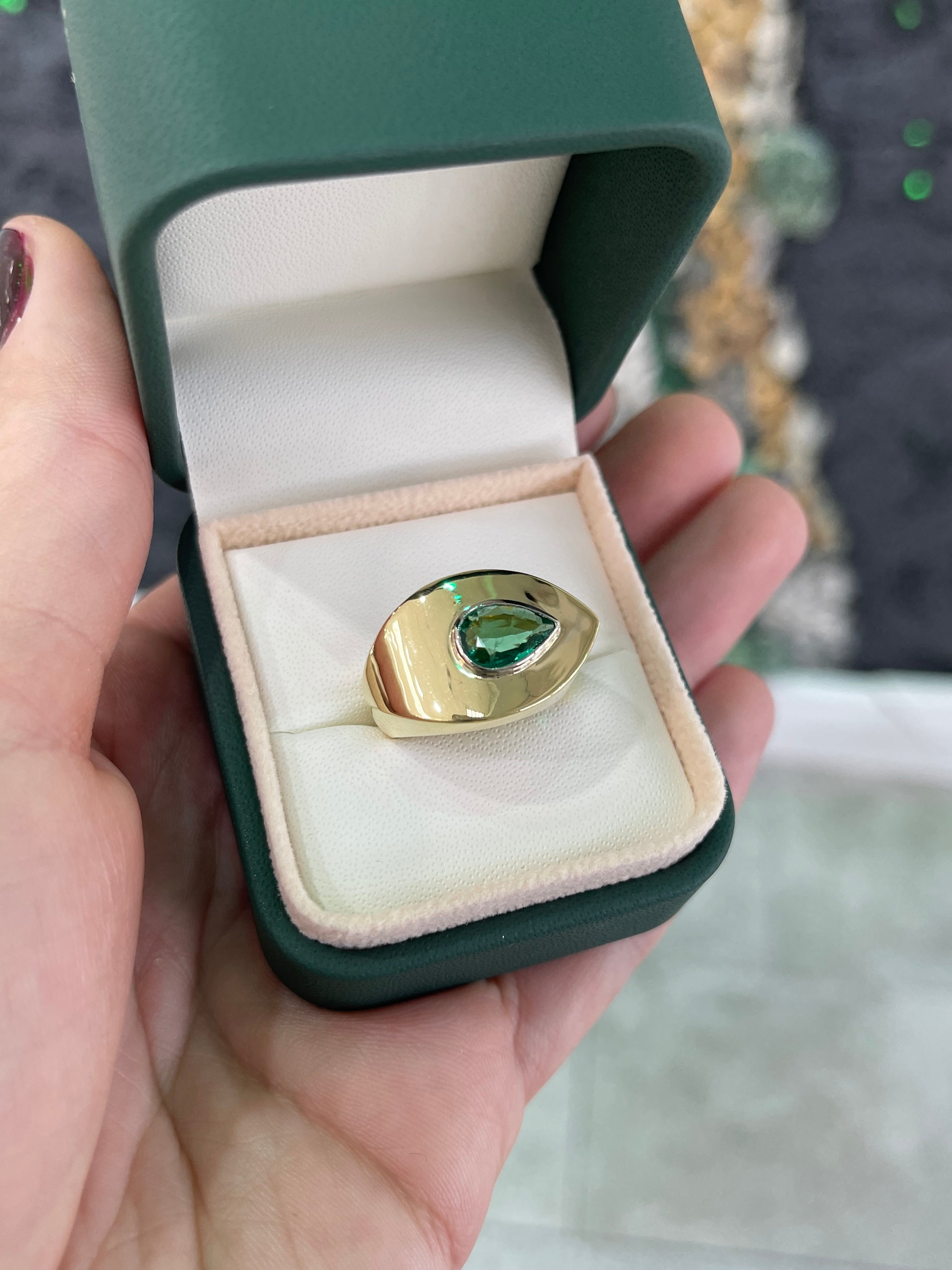 1.07cts XL East to West Pear Emerald Bezel Gypsy Ring 18K Two-Toned - JR Colombian Emeralds