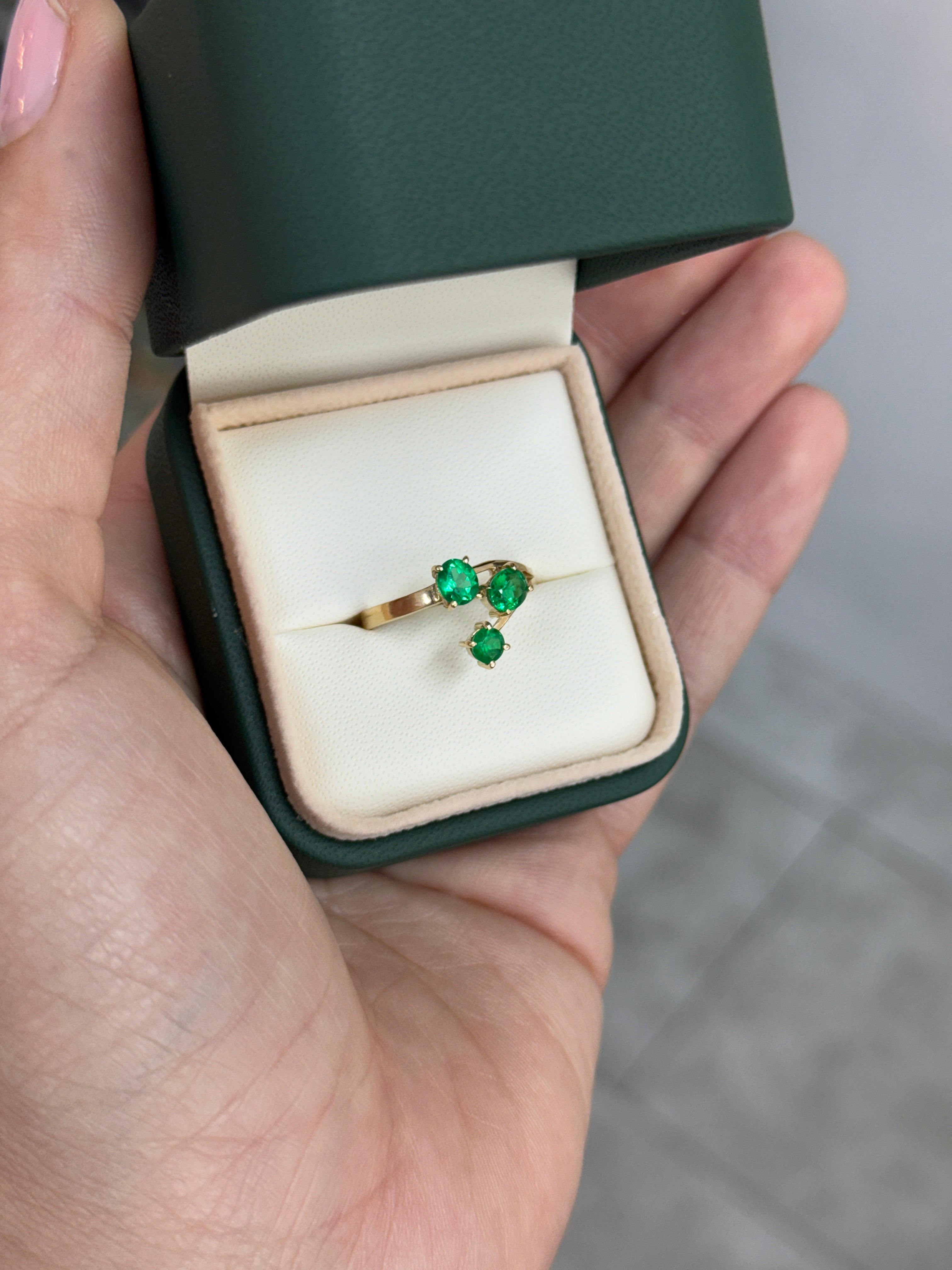 1.0tcw AAA+ Vivid Muzo Colombian Emerald Cluster Three Stone 18K Ring