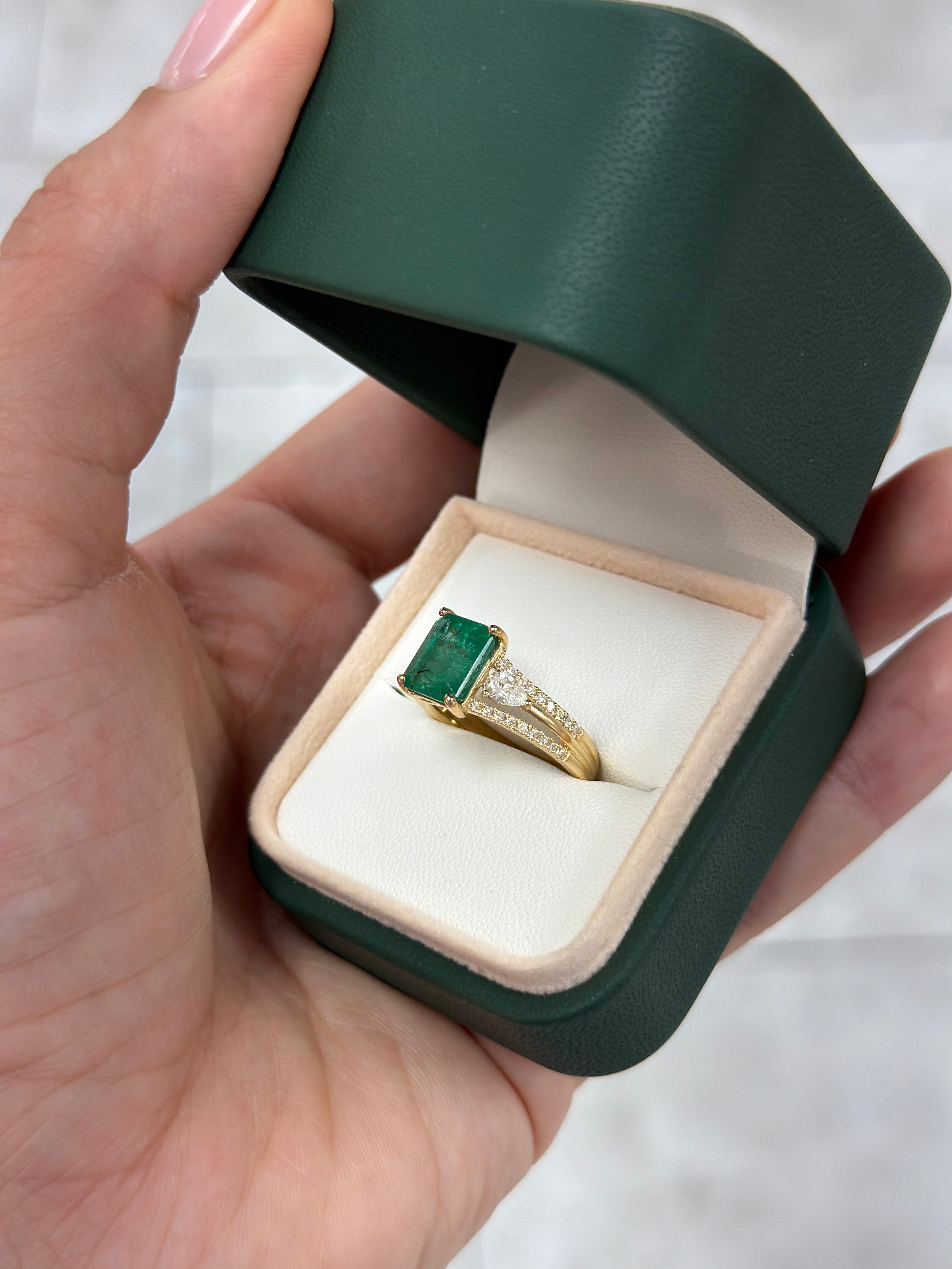 3.60tcw 14K Natural Emerald & Split Shank LAB Diamond Ring