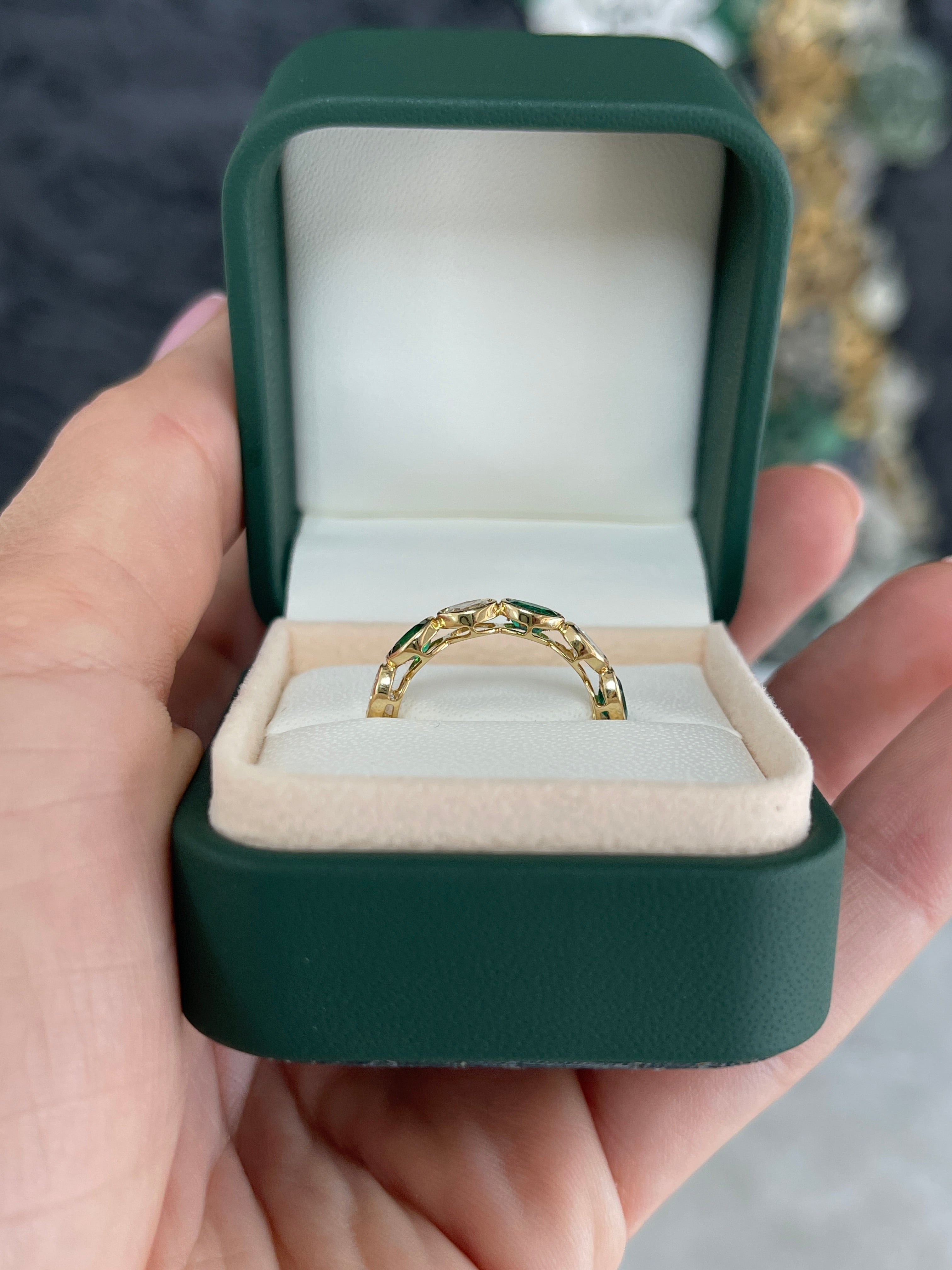 1.22tcw 18K Natural Oval Cut Emerald & Diamond Stacking Wedding Band - JR Colombian Emeralds