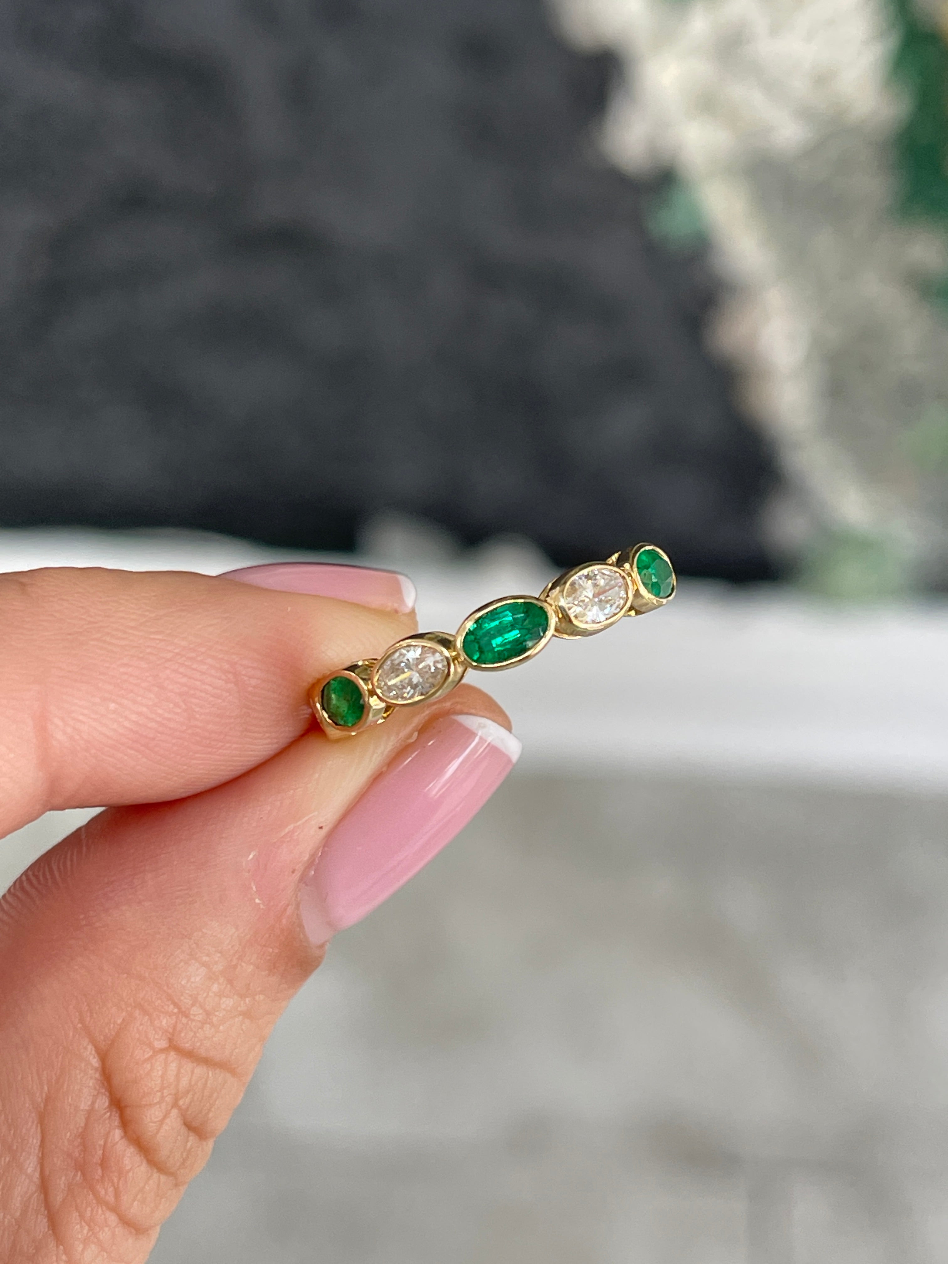 1.22tcw 18K Natural Oval Cut Emerald & Diamond Stacking Wedding Band - JR Colombian Emeralds