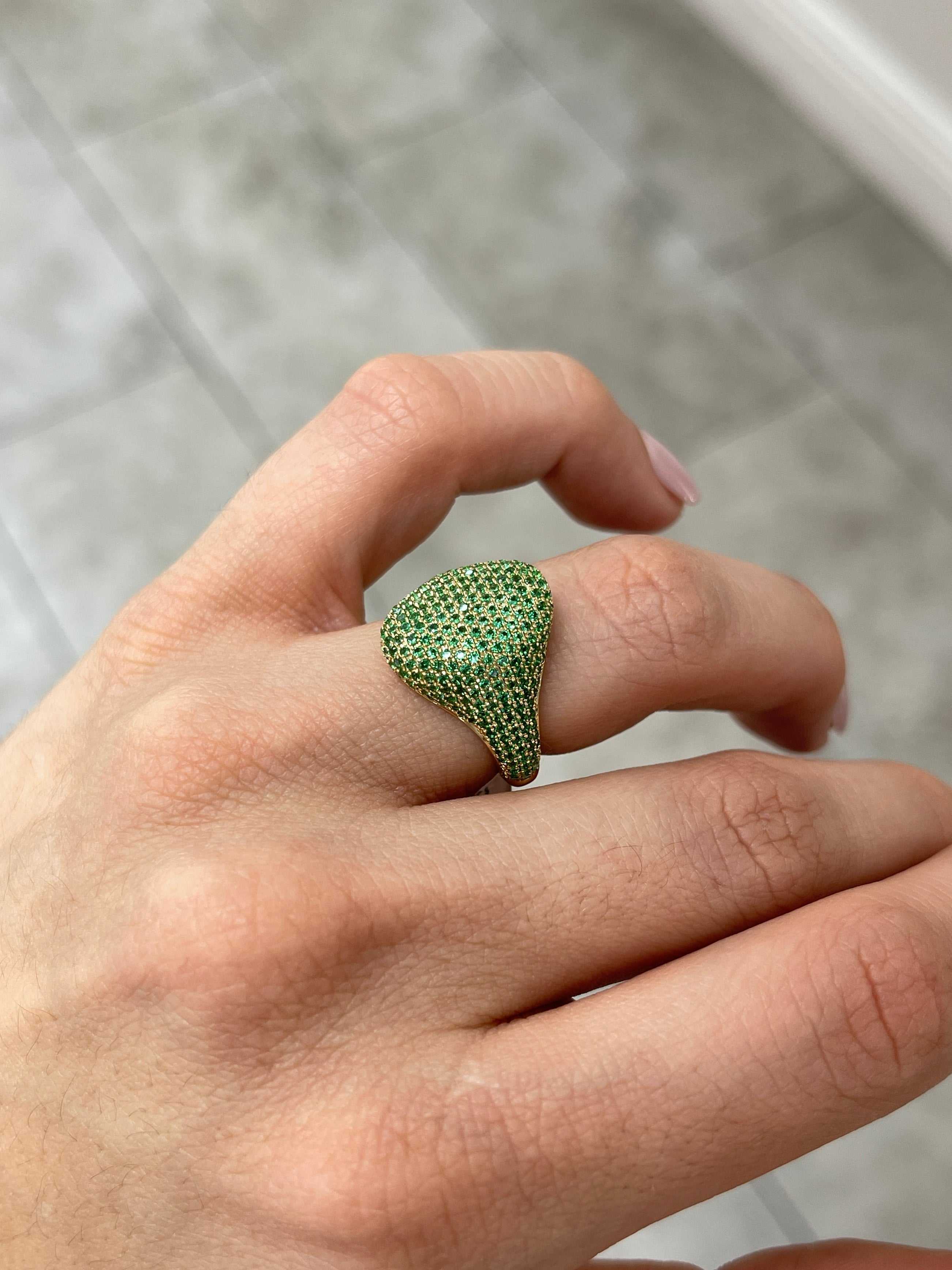 Esmeraldamas9 talla 6 2.01tcw Emerald Pave Signet Ring 14K Gold - JR Colombian Emeralds