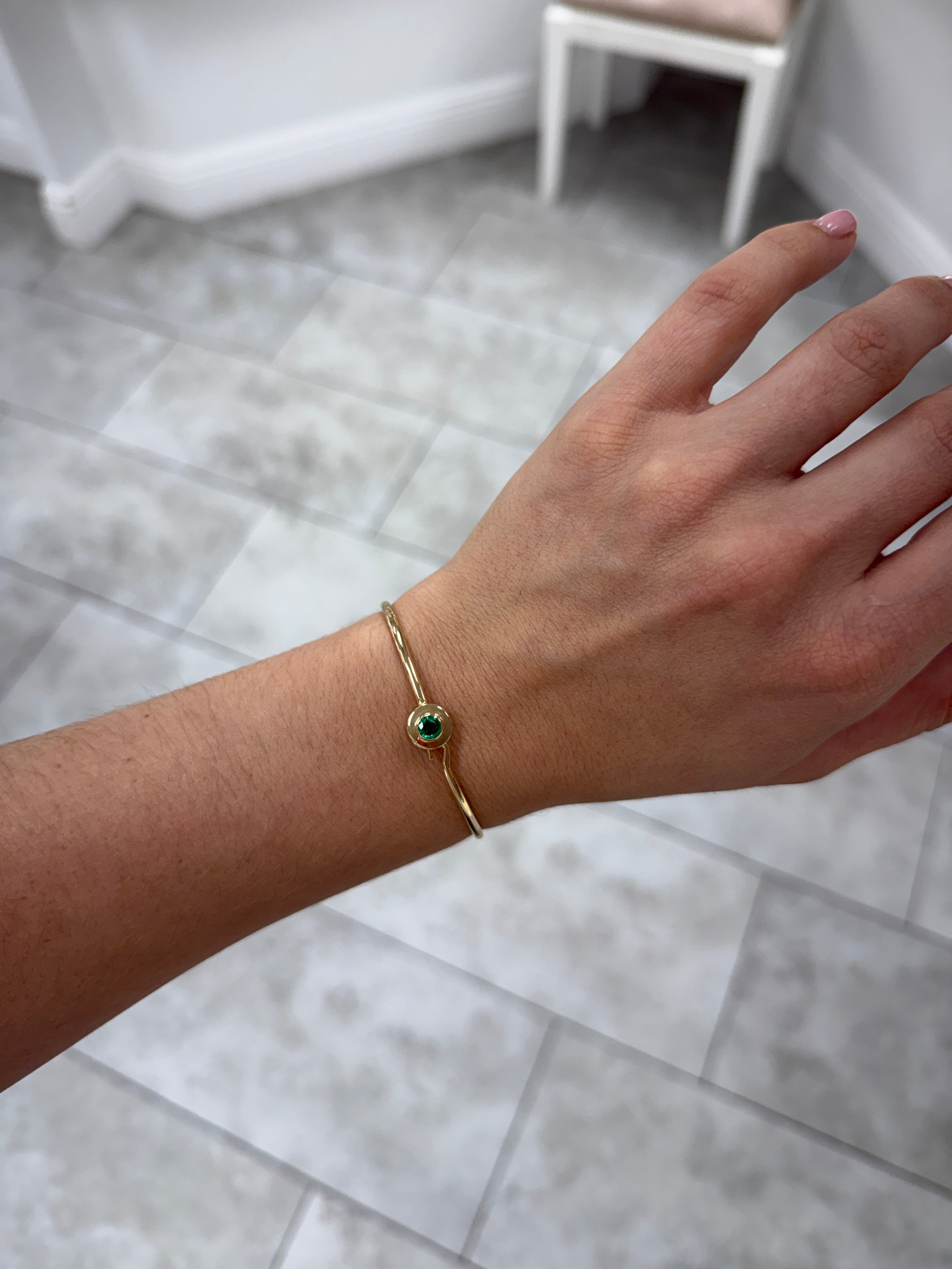 0.53ct 14K Solitaire Natural Round Cut Emerald Bangle Bracelet