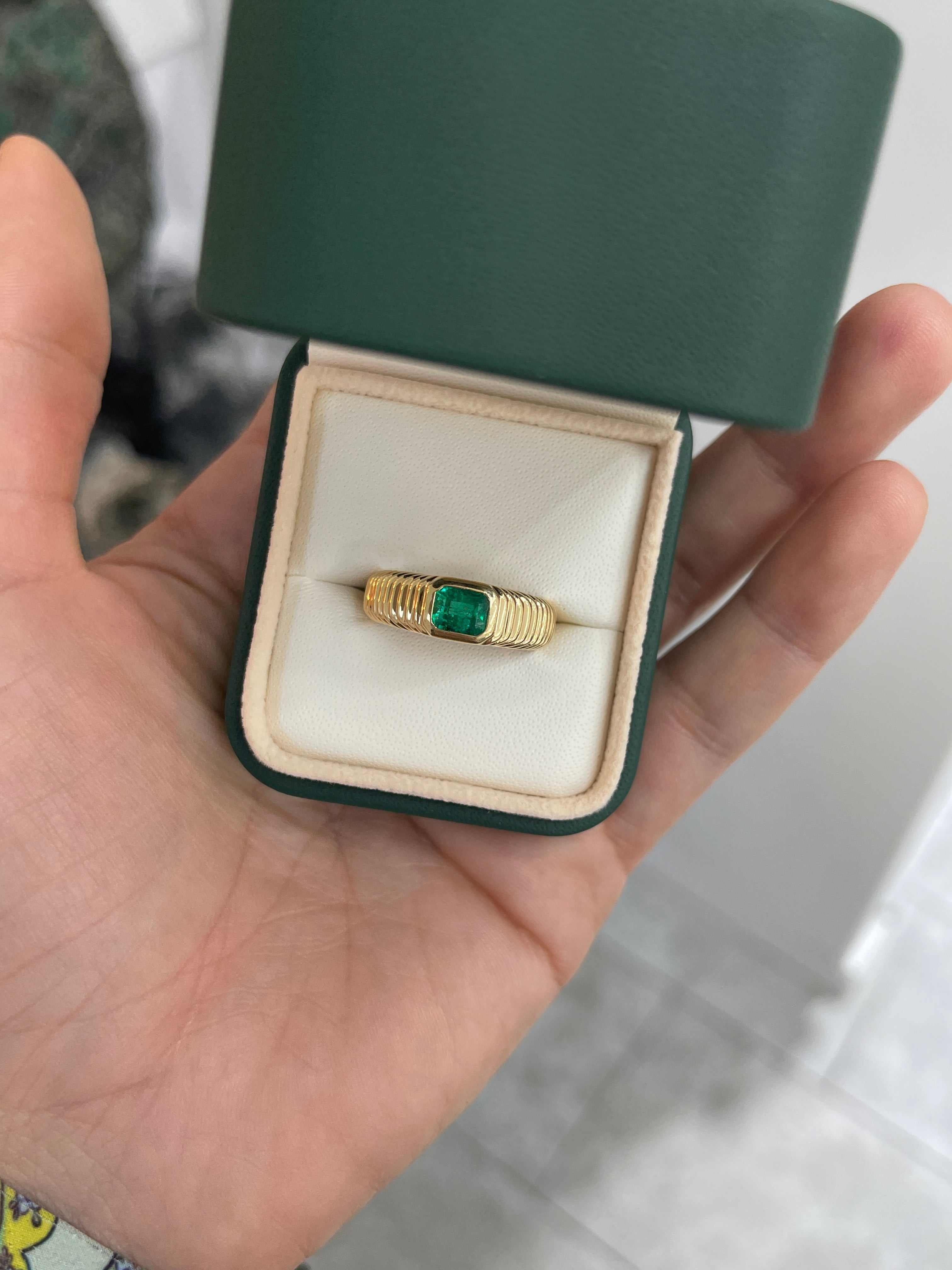 18K yellow gold men's ring with 0.81 carat Colombian emerald, ribbed bezel design, size 9, by JR Colombian Emeralds.