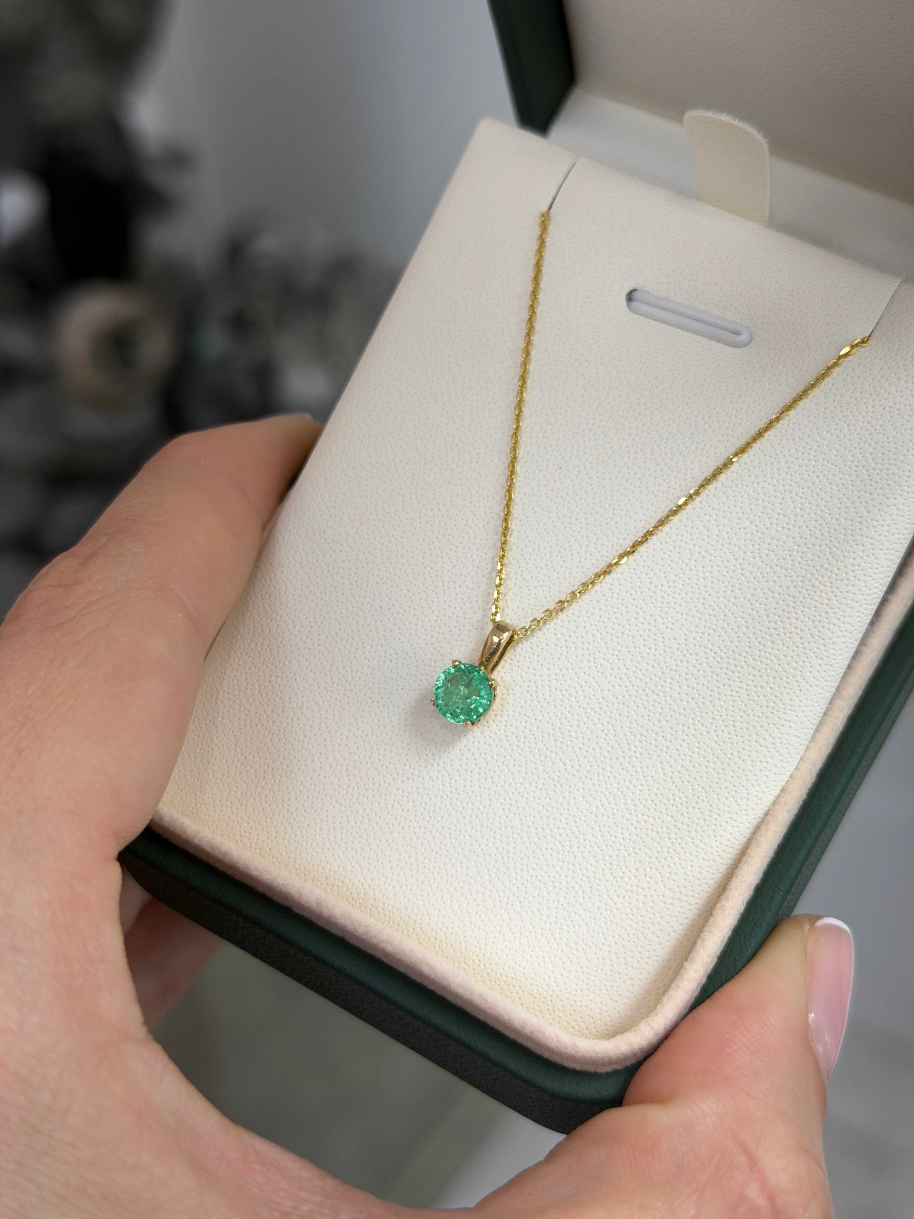 0.90 Carat Round Emerald Four Prong Necklace - JR Colombian Emeralds