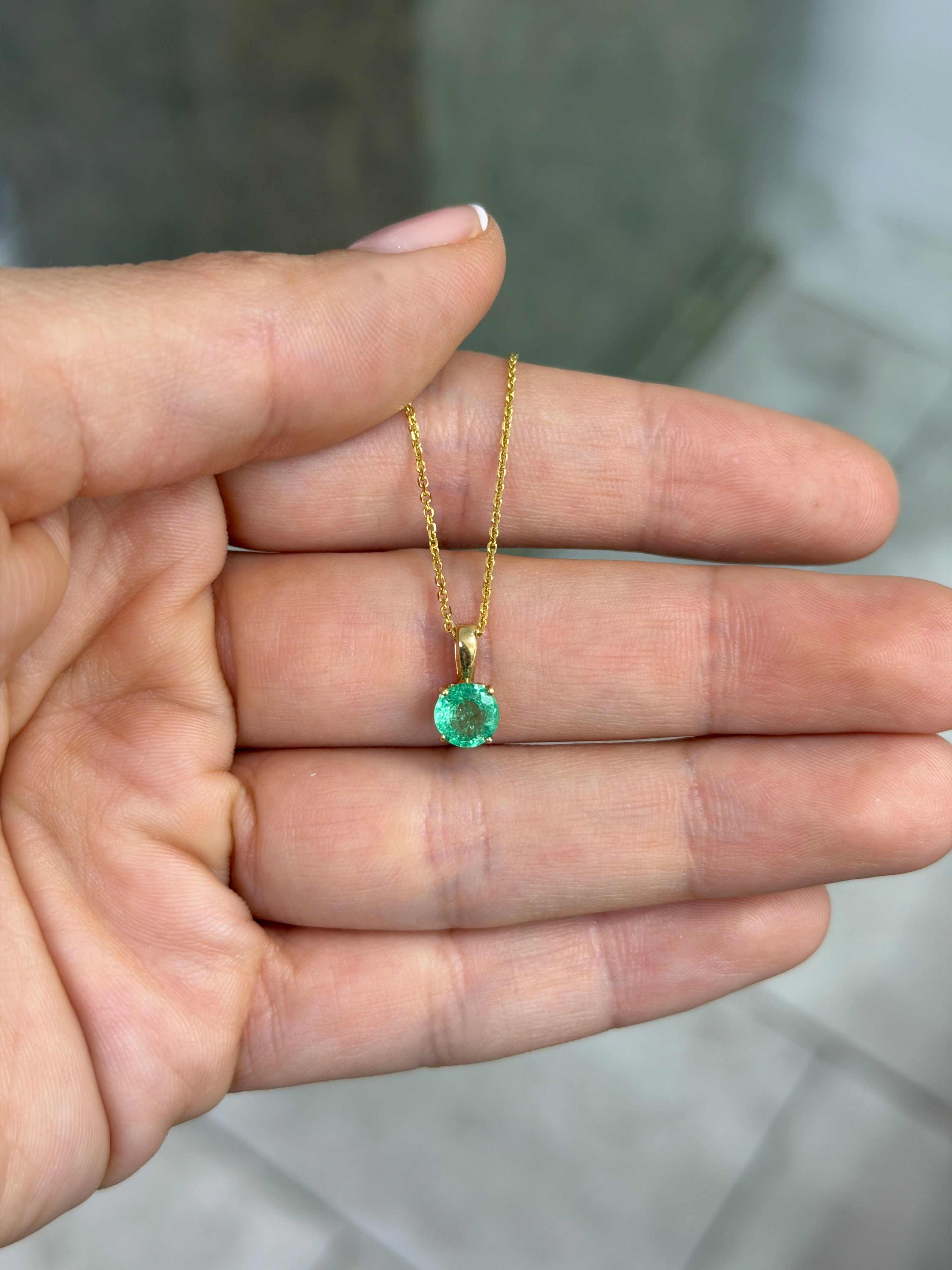 0.90 Carat Round Emerald Four Prong Necklace - JR Colombian Emeralds