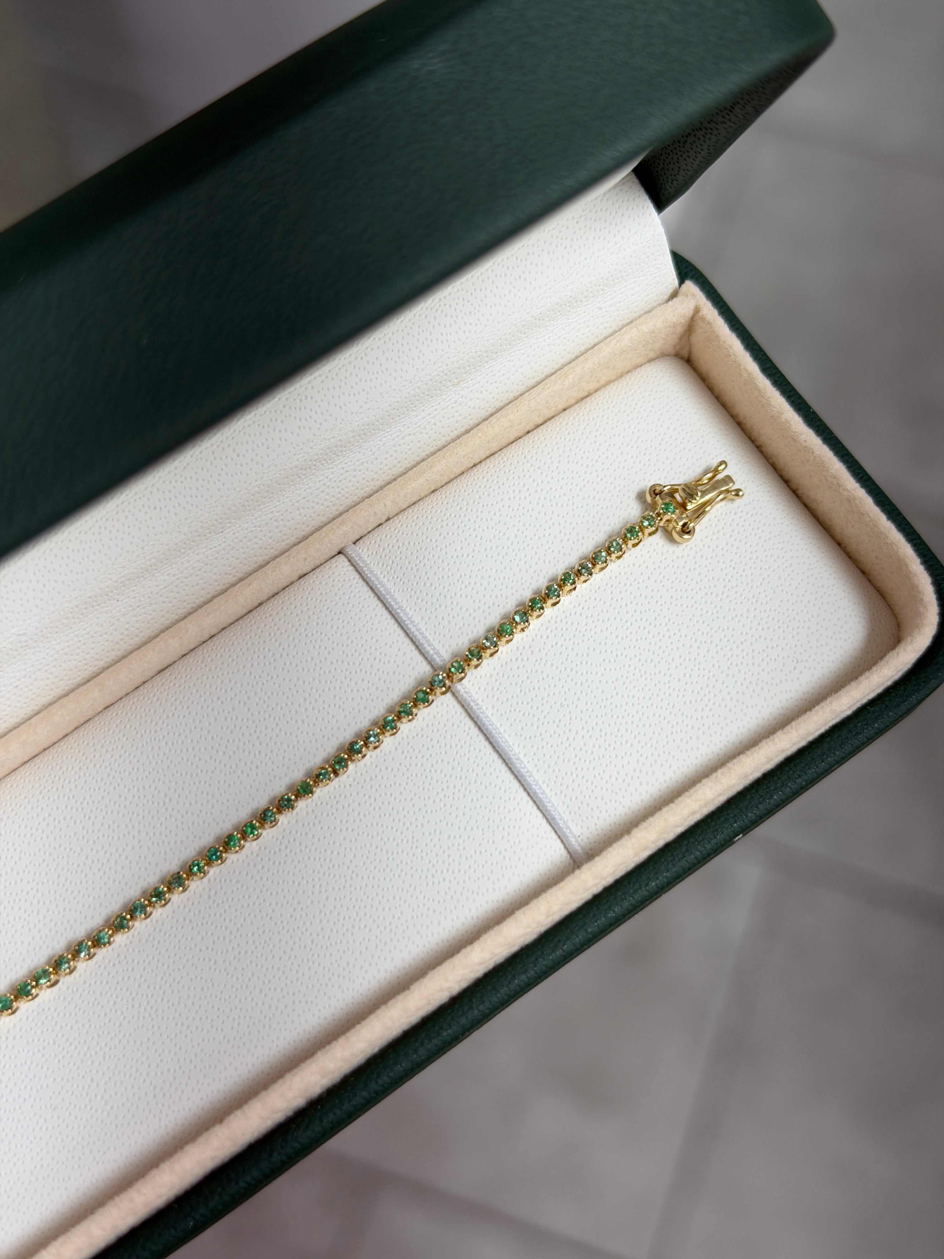 1.13tcw Petite Emerald Tennis Bracelet 14K Gold- 7 Inches - JR Colombian Emeralds