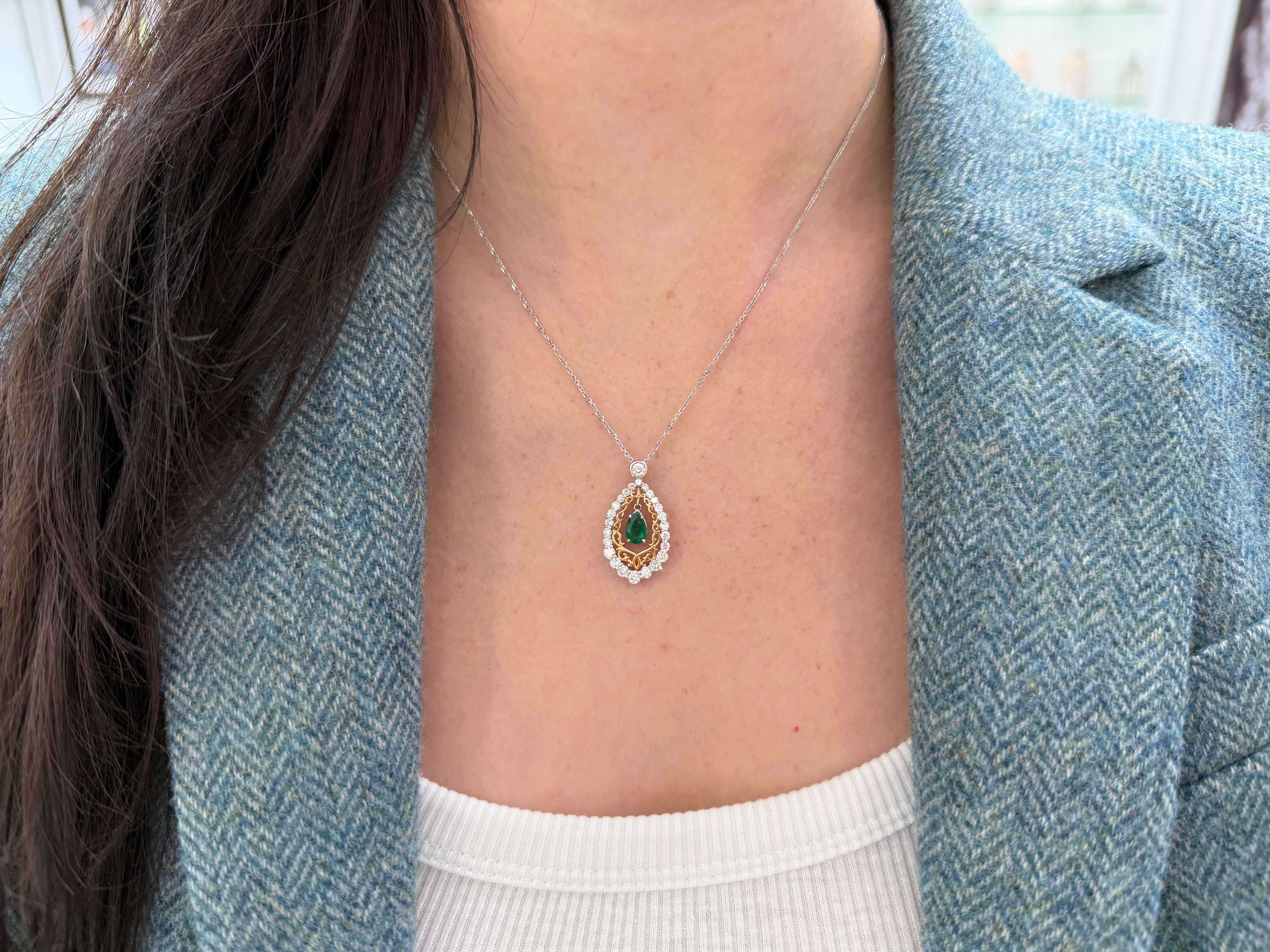 Pear-shaped emerald and diamond two-tone necklace in 14K gold featuring a 1.43-carat total weight, from JR Colombian Emeralds.