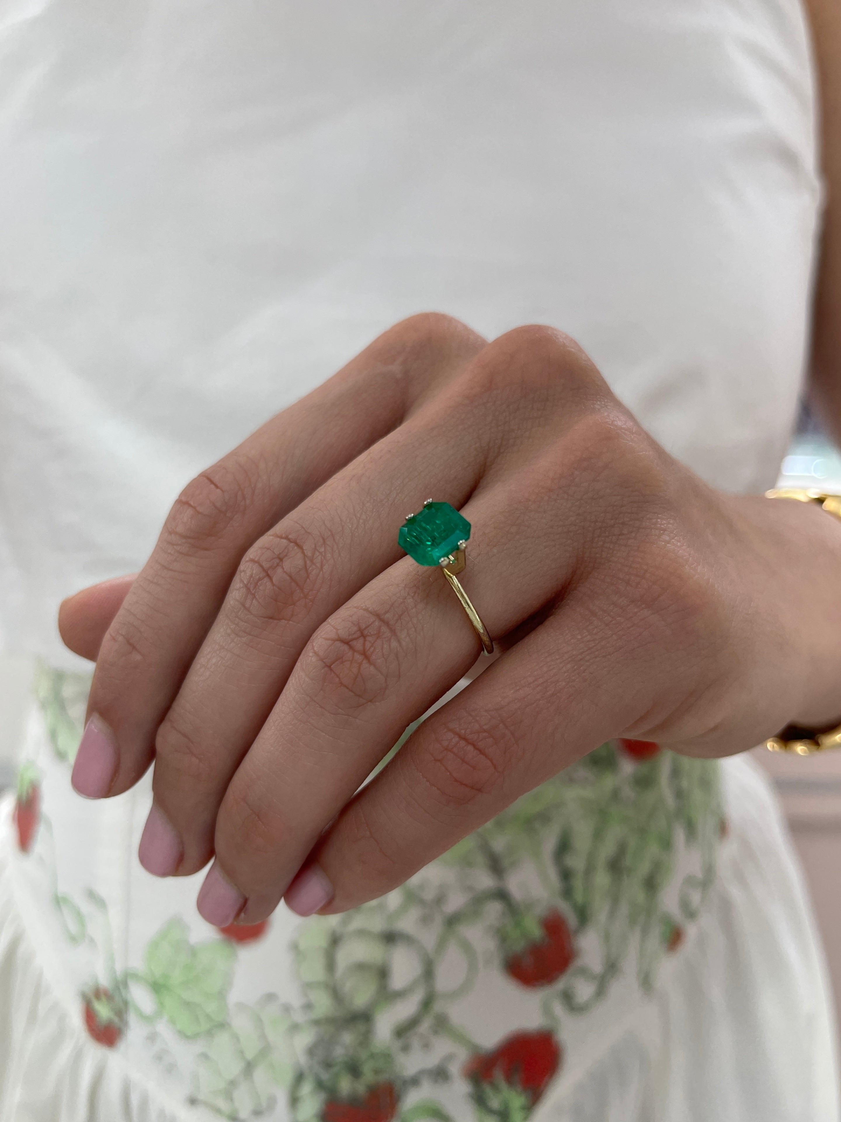 Émeraude colombienne en vrac de 2,23 carats, taille émeraude, 9 x 8 mm, vert vif - JR Colombian Emeralds