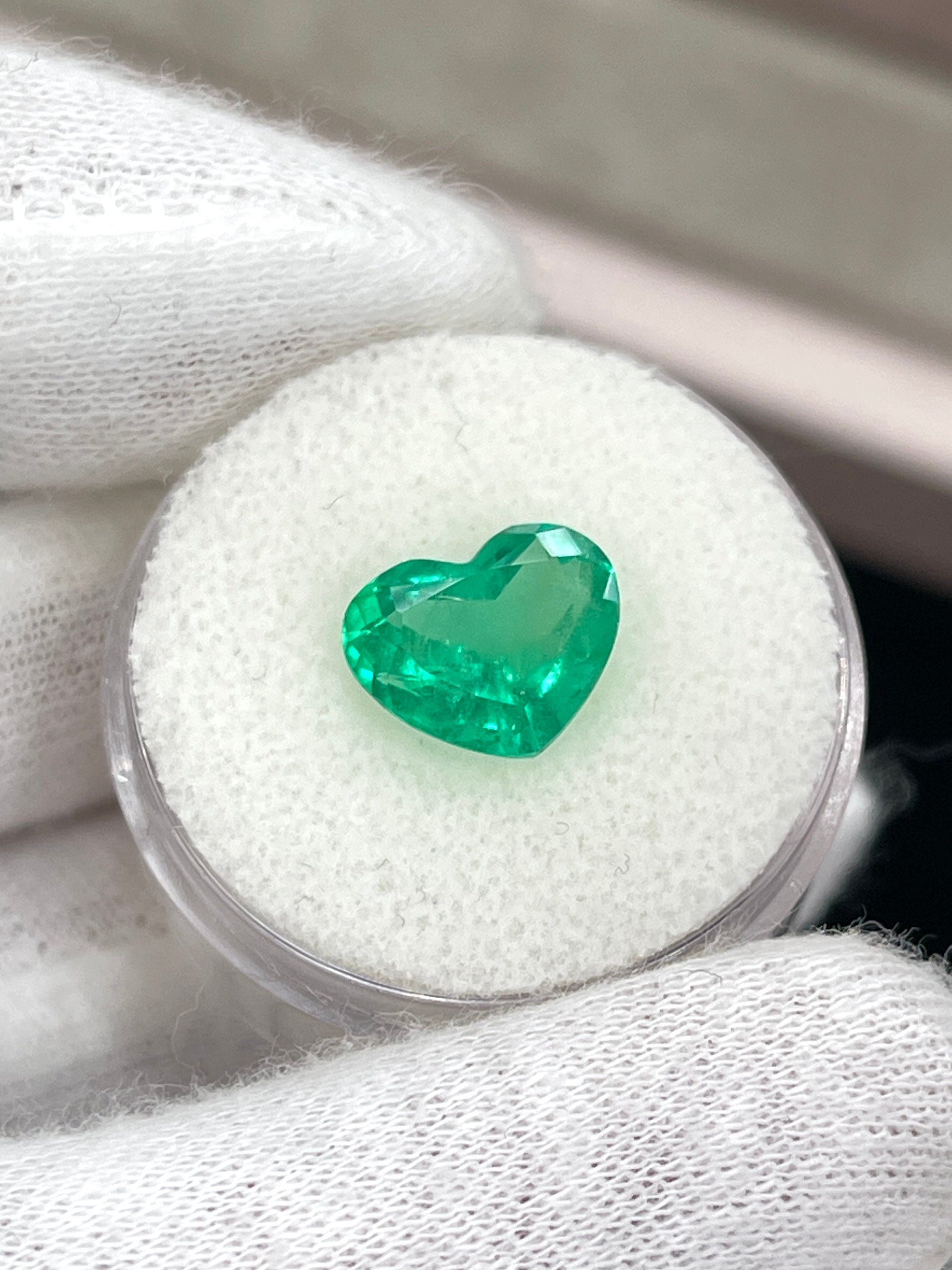 Bright 2.76 Carat medium green Colombian emerald loose heart cut gemstone by JR Colombian Emeralds.