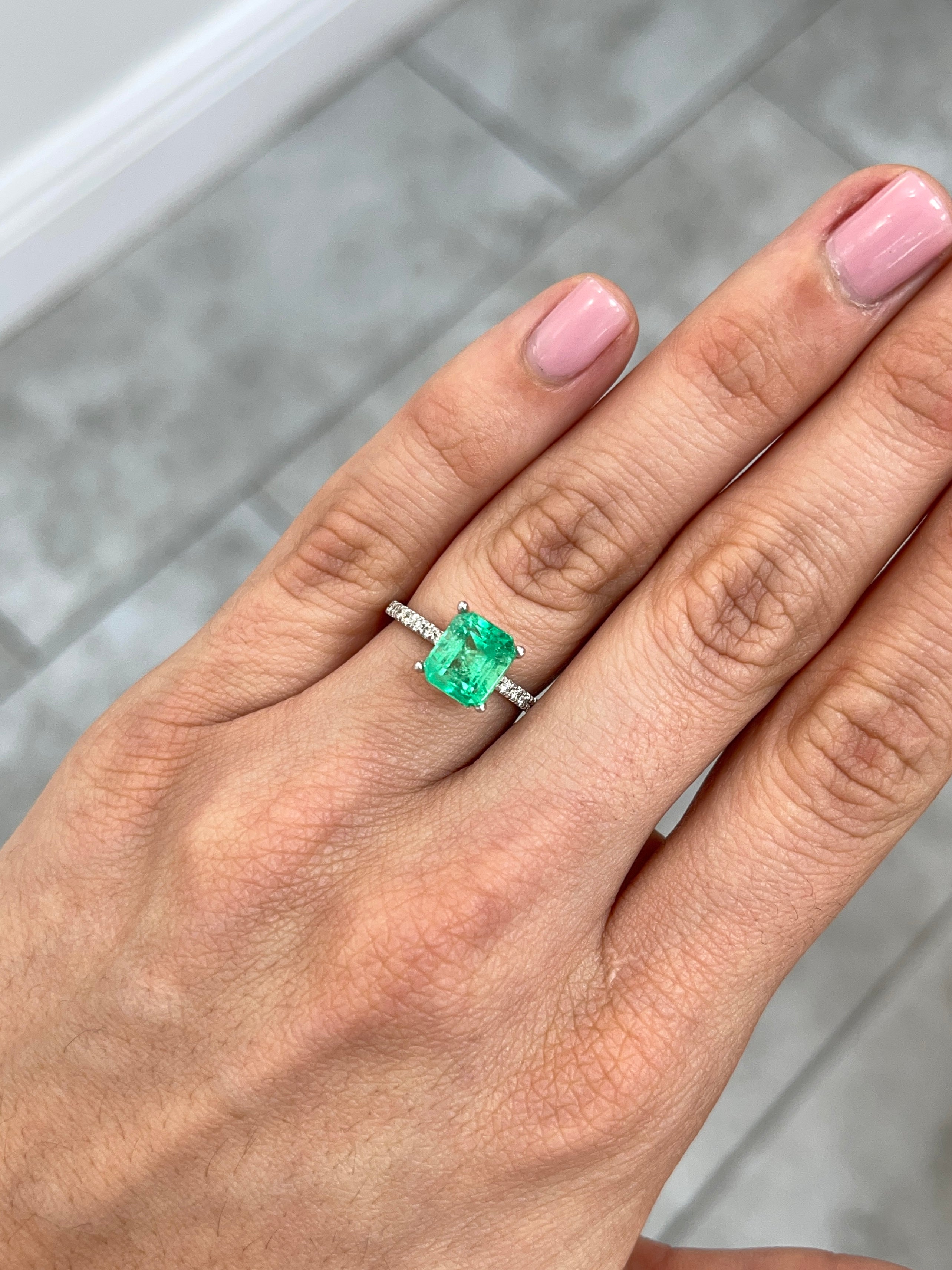 2.82 Carat Colombian Emerald Chunky Cut 8.5x7.4mm Crystal Clear Loose Natural Gemstone - JR Colombian Emeralds