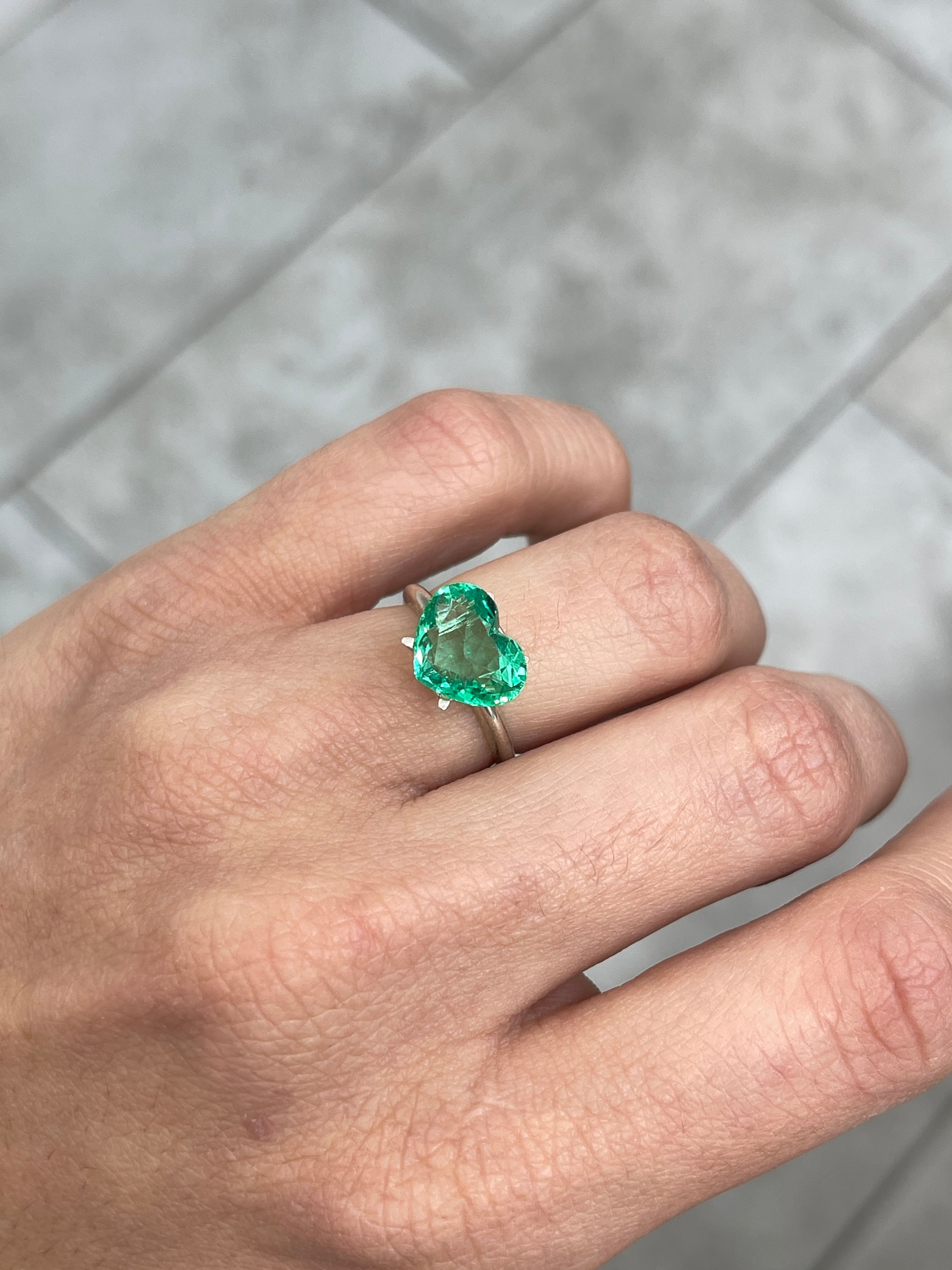 9x12 mm green Colombian emerald loose gemstone, heart cut, 2.91 carats, glowing natural emerald from JR Colombian Emeralds