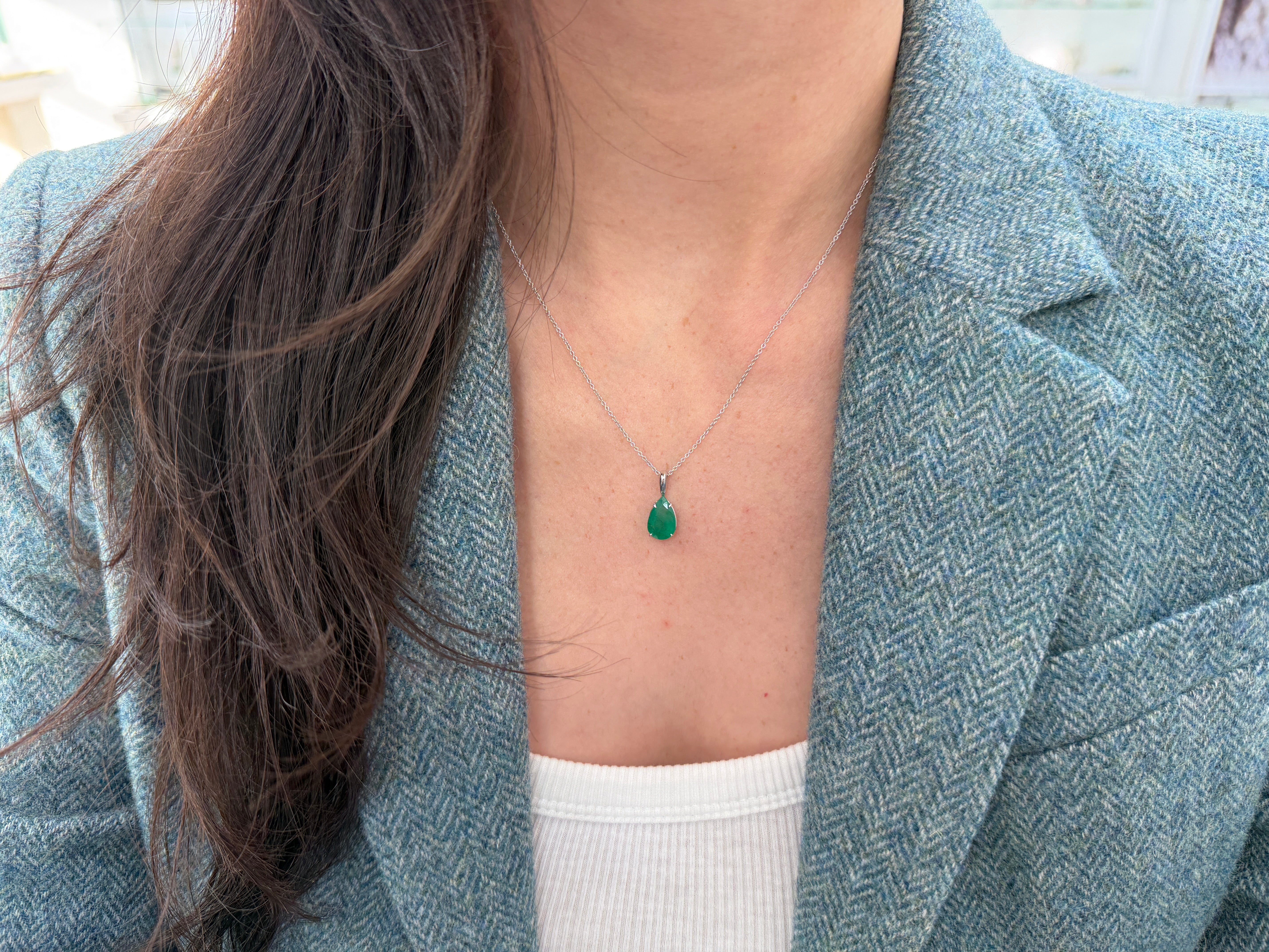 Pear-shaped emerald solitaire necklace in 14K white gold, featuring a natural 3.15 carat emerald by JR Colombian Emeralds.