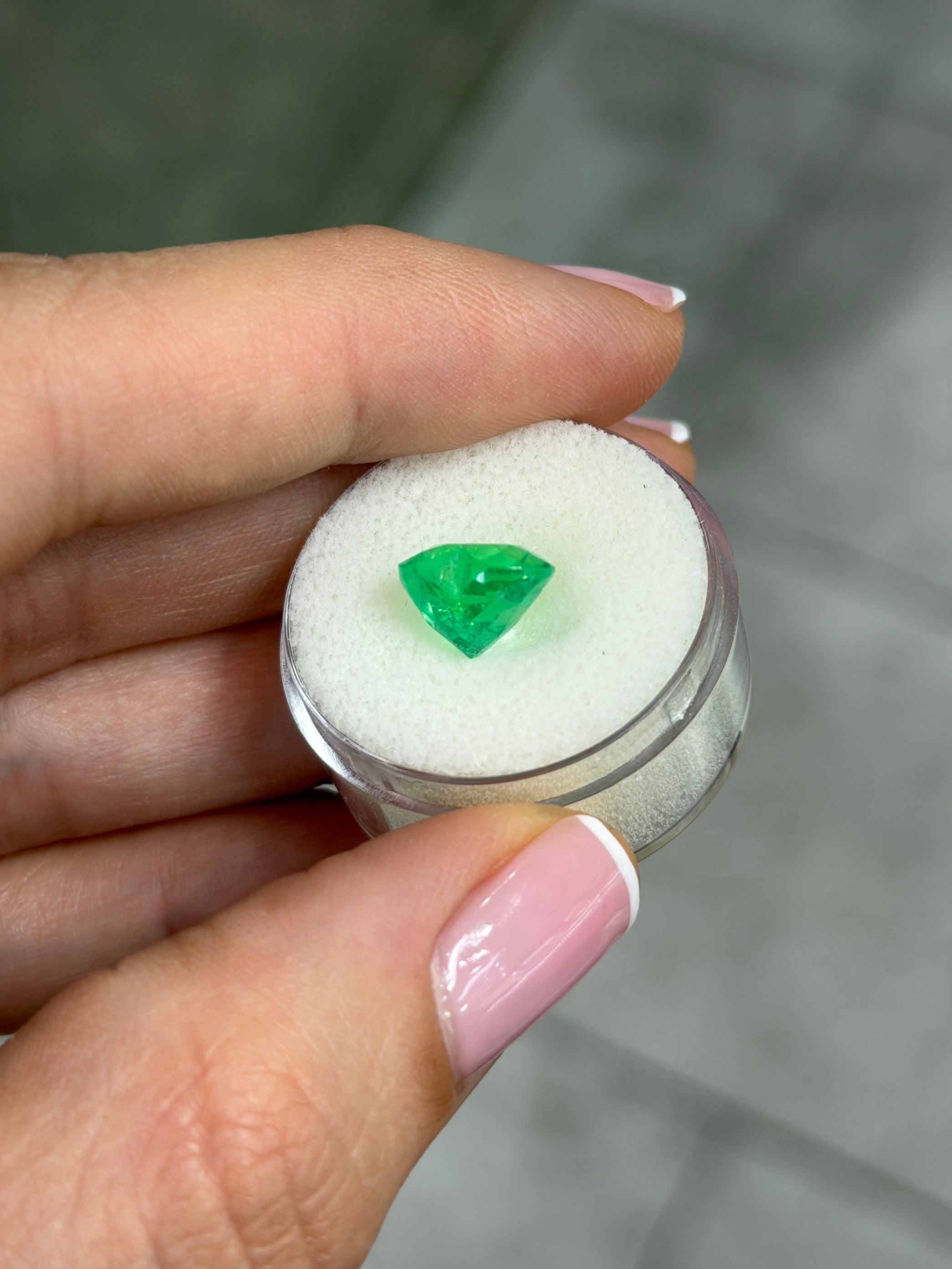 3.56 Carat 10.2x10.5 Bright Apple Spring Green Colombian Emerald Heart