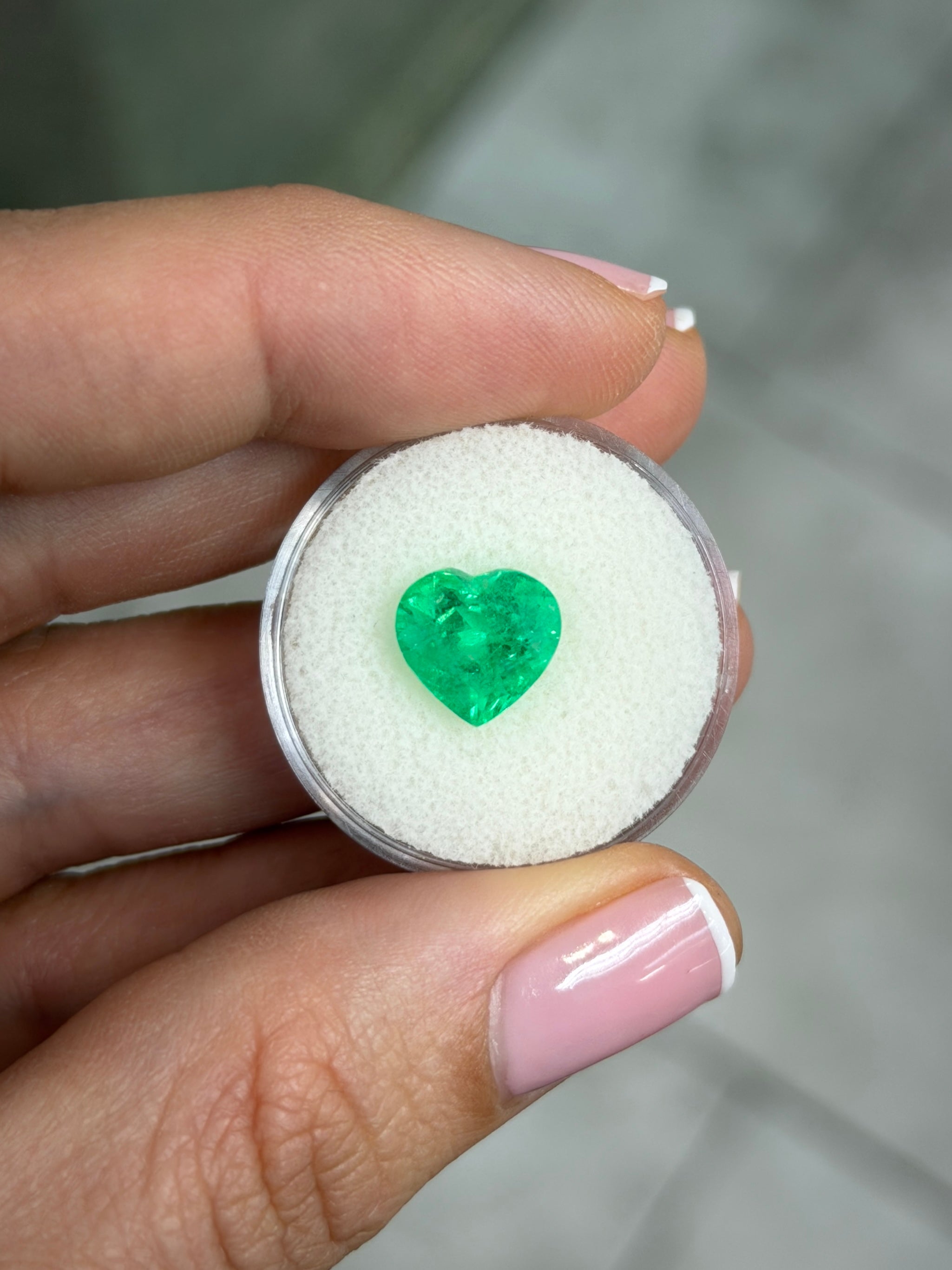 3.56 Carat 10.2x10.5 Bright Apple Spring Green Colombian Emerald Heart