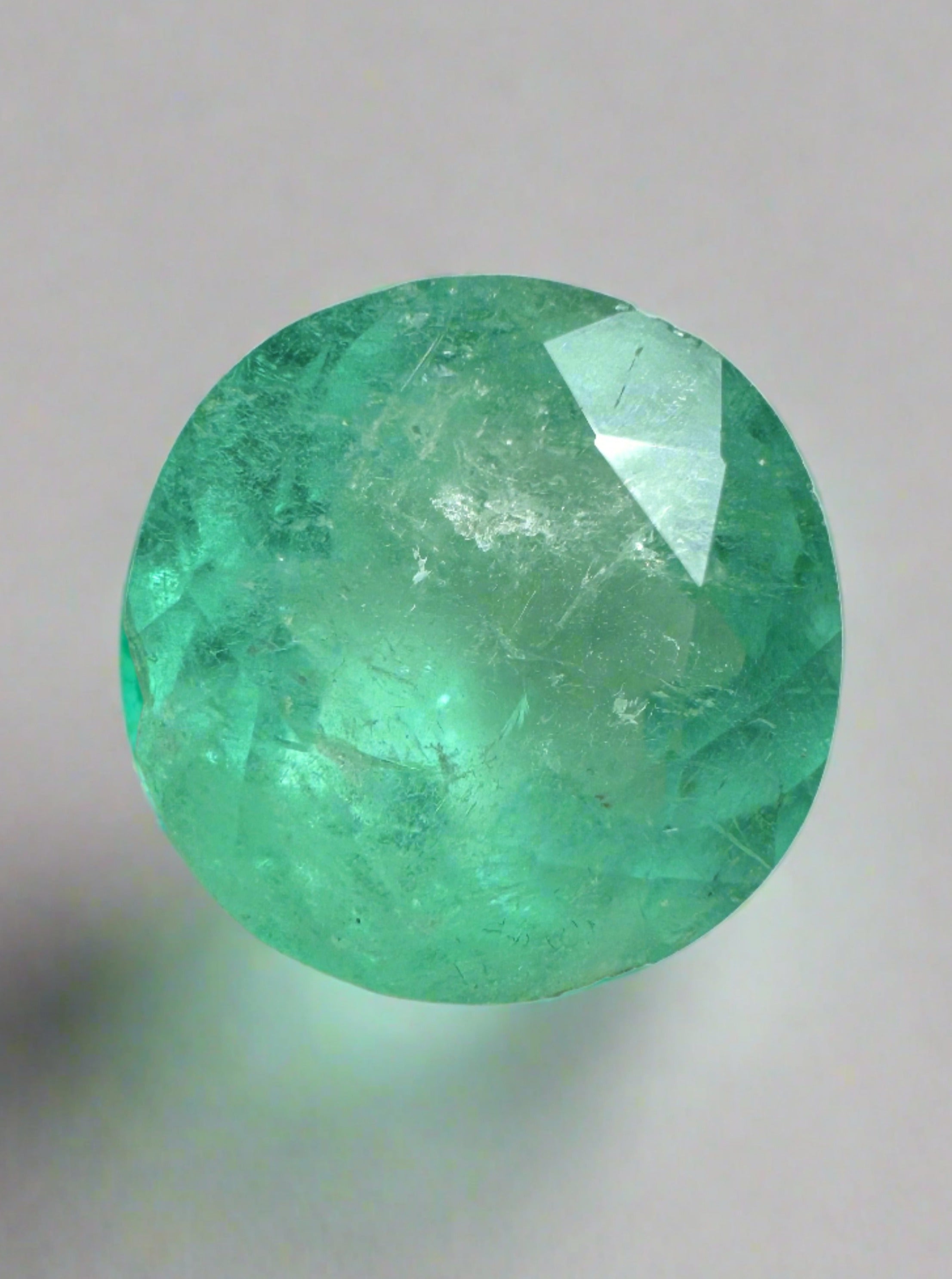 Natural round Colombian emerald, 3.65 carats, 9.7x9.7mm, vibrant green, loose gemstone from JR Colombian Emeralds