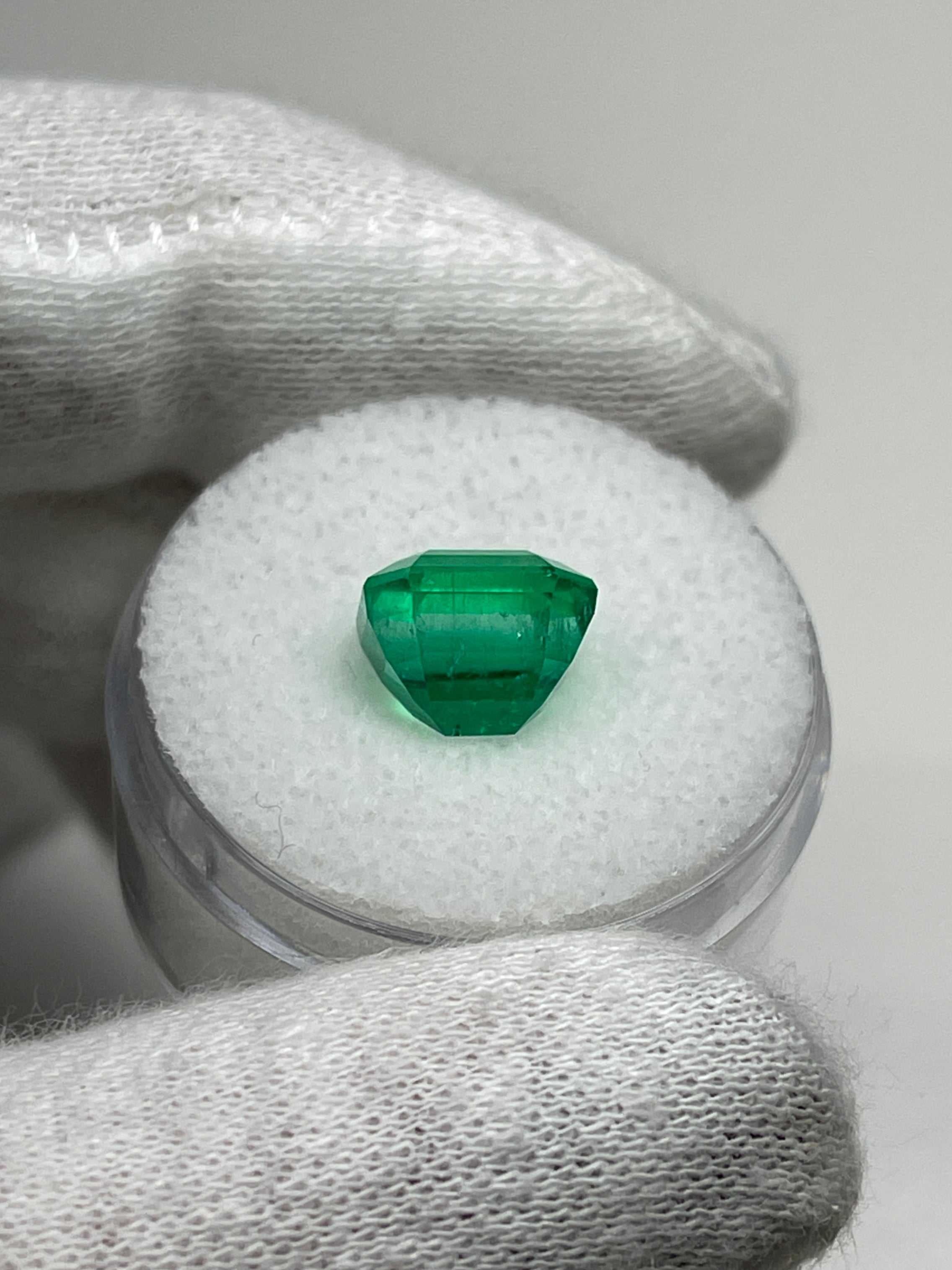 Vivid 3.90 carat AAA Colombian emerald loose gemstone with emerald cut, from JR Colombian Emeralds.