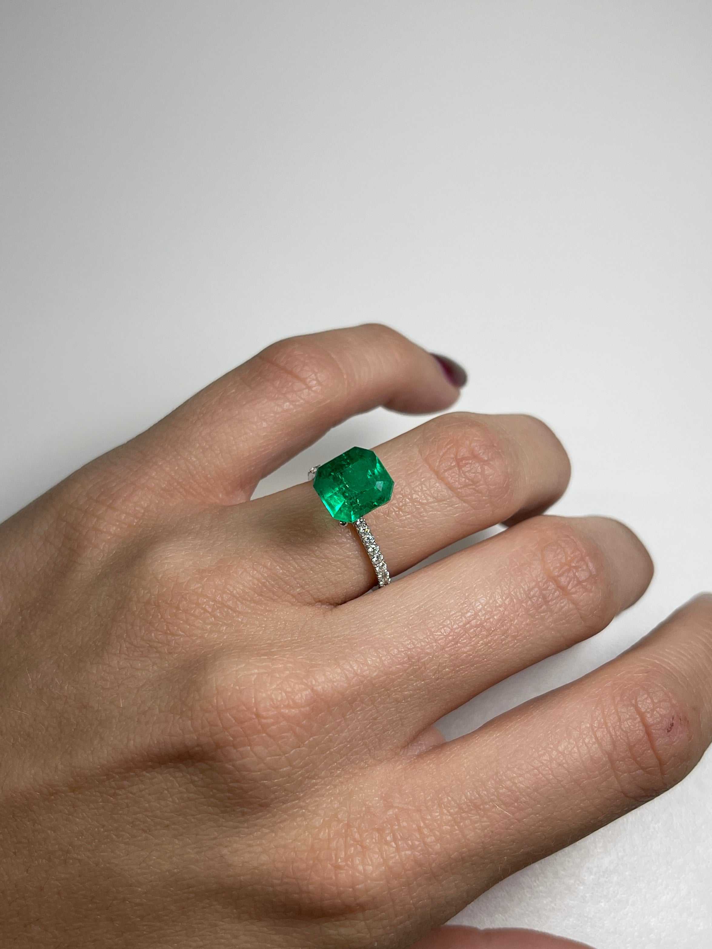 AAA Vivid 3.90 Carat Colombian Emerald loose gemstone in emerald cut by JR Colombian Emeralds.