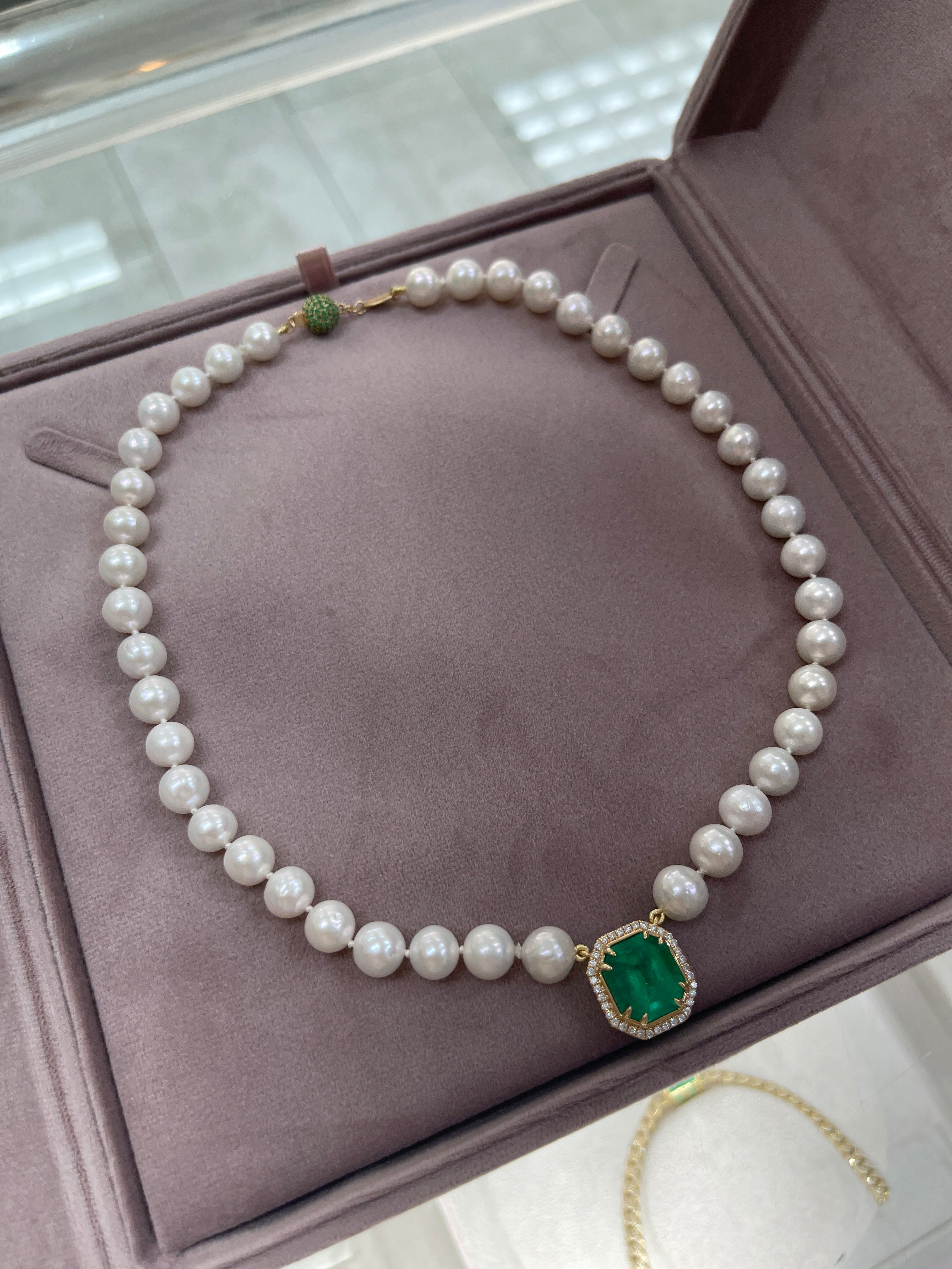 7.82 Carat Colombian Emerald & Diamond Halo Akoya Pearl 18K Necklace - JR Colombian Emeralds