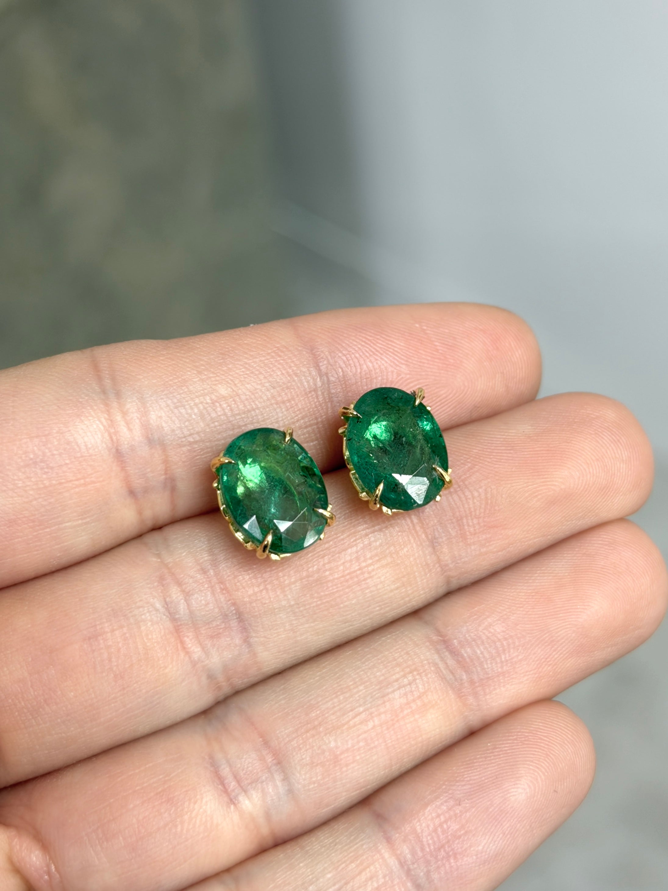 9.56tcw Natural Emerald Oval 4-Prong Fleur-de-lis Earring - JR Colombian Emeralds