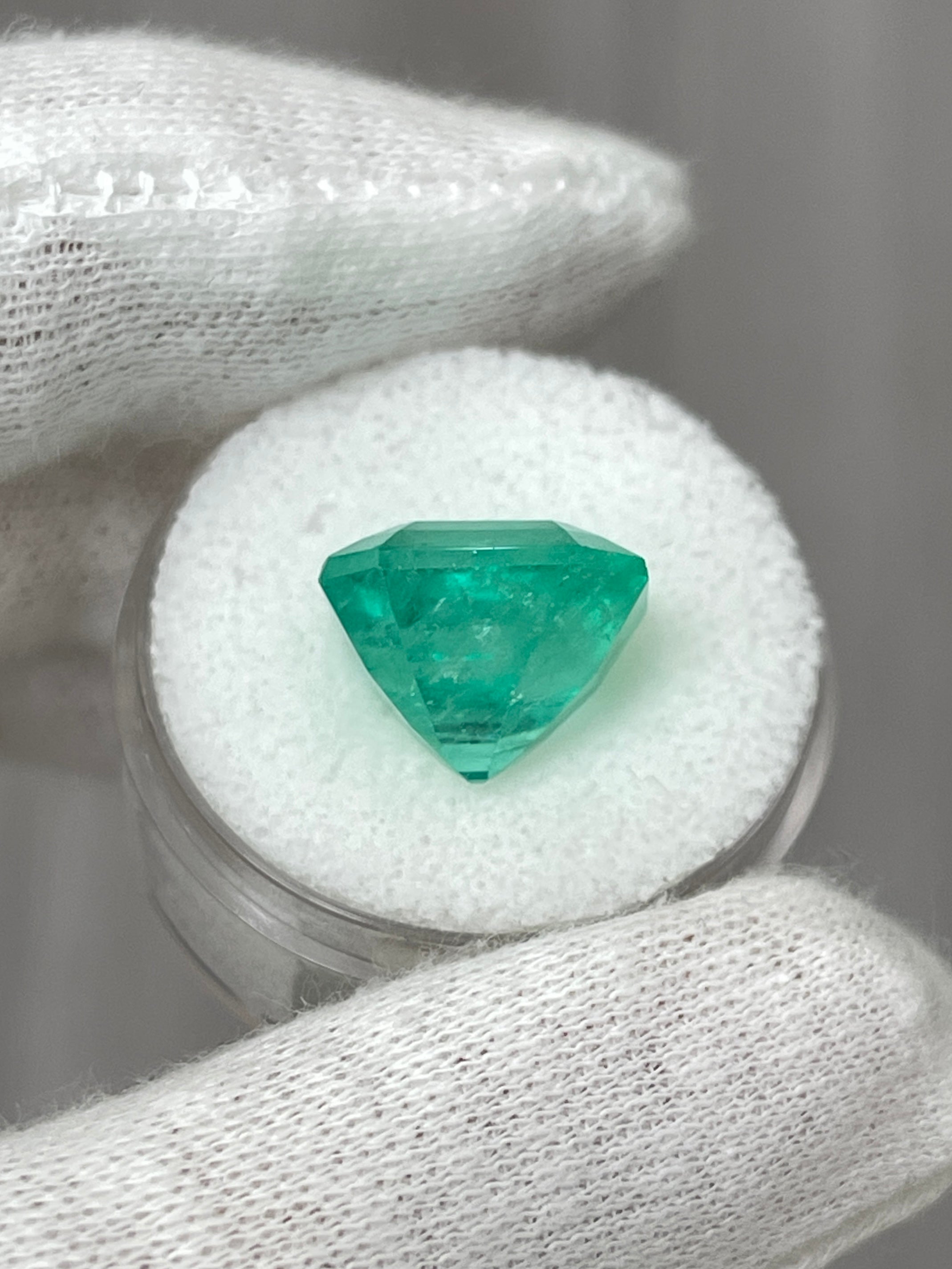 9.79 carat medium green Colombian emerald loose gemstone, Asscher cut, natural and vibrant, from JR Colombian Emeralds.