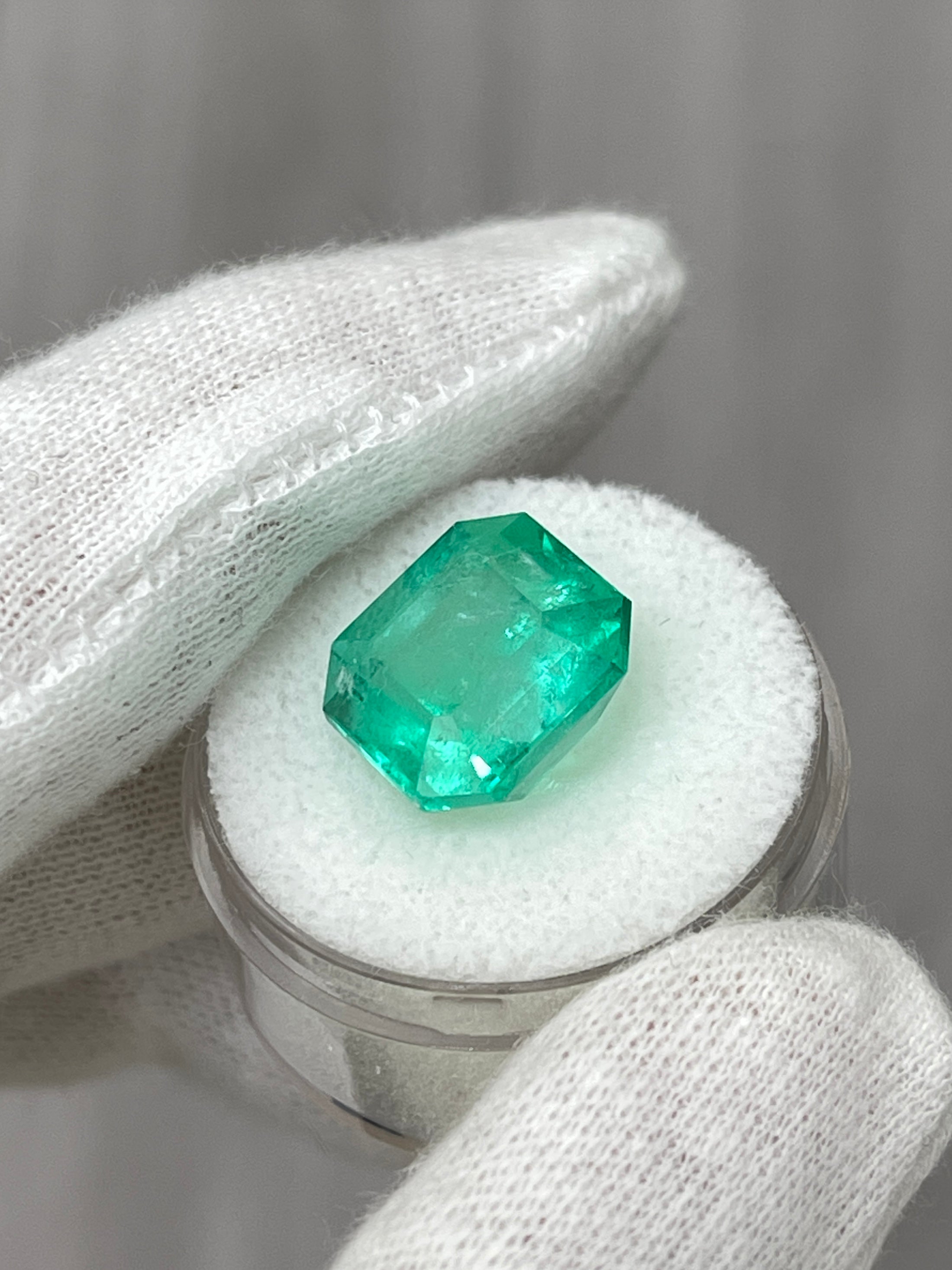 Medium green 9.79 carat Colombian emerald loose gemstone with Asscher cut, natural and vibrant, from JR Colombian Emeralds.