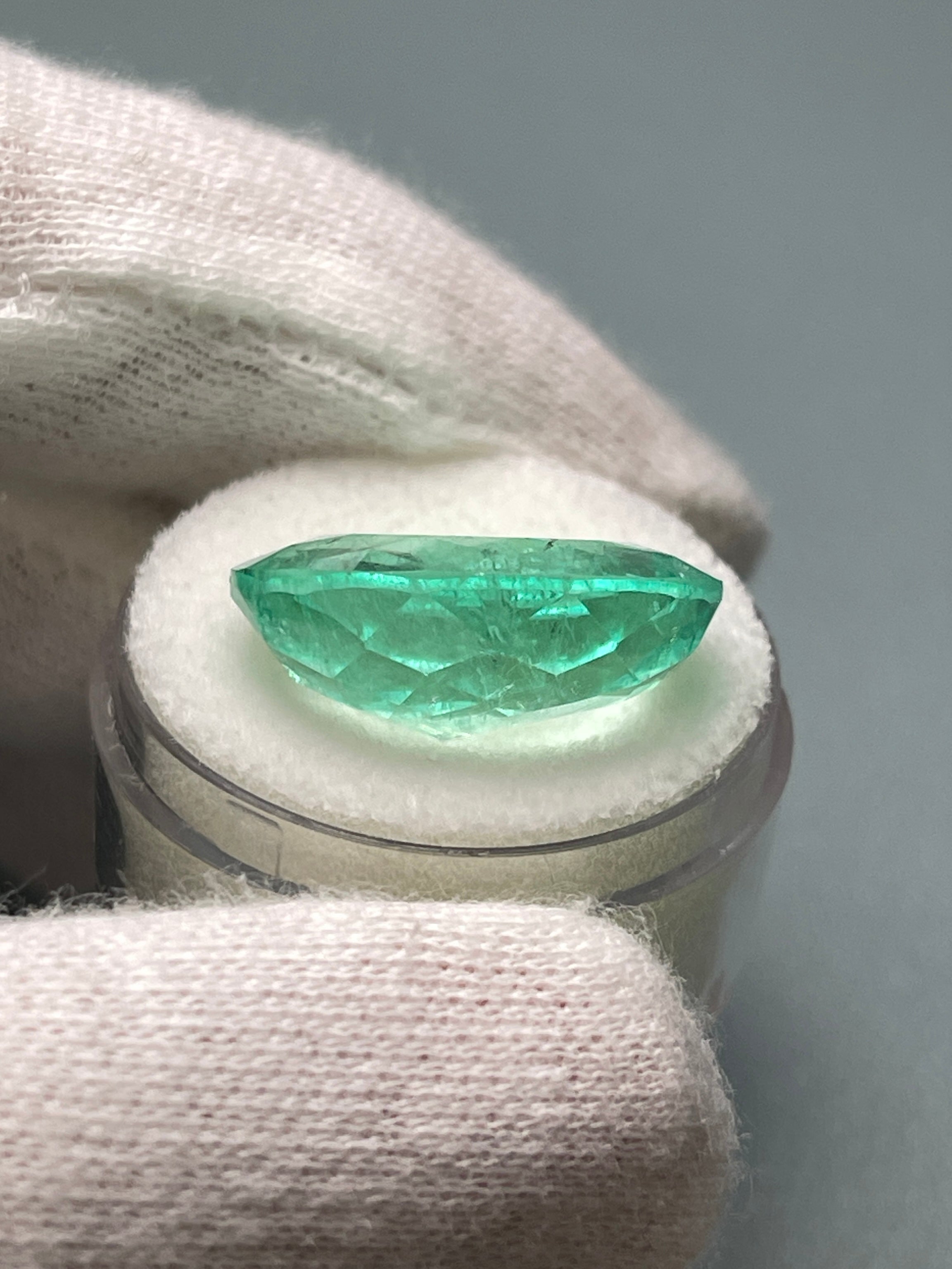 Large 19.15tcw 20x18 Bubbly Light Green Loose Colombian Emeralds-Oval Cut - JR Colombian Emeralds